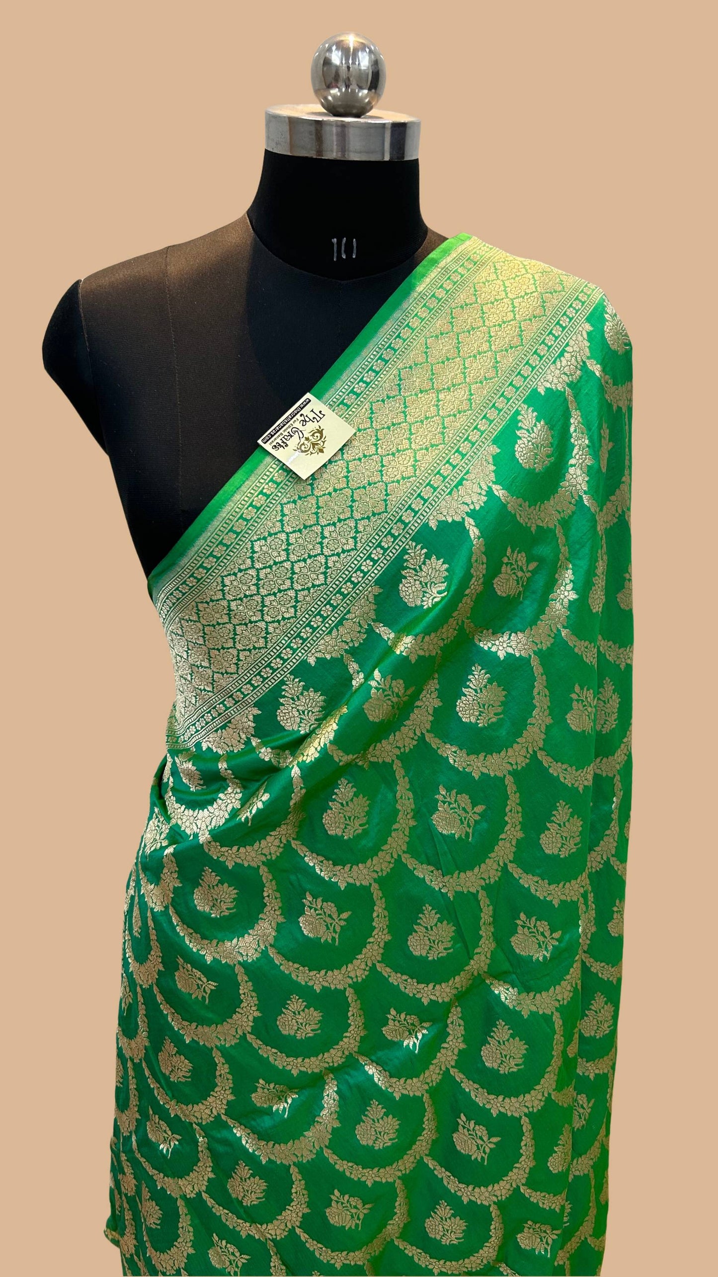 Pure Katan Silk Handloom Banarasi Saree - Jaal work