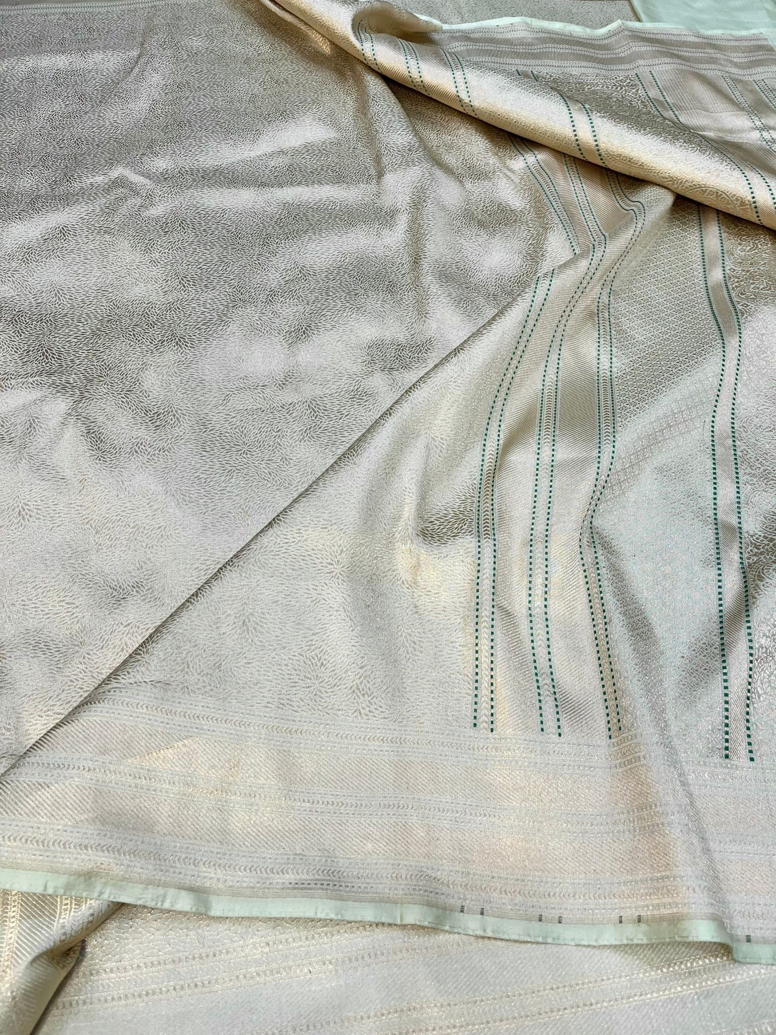 Pure Katan Silk Handloom Banarasi Saree - Tanchui Brocade