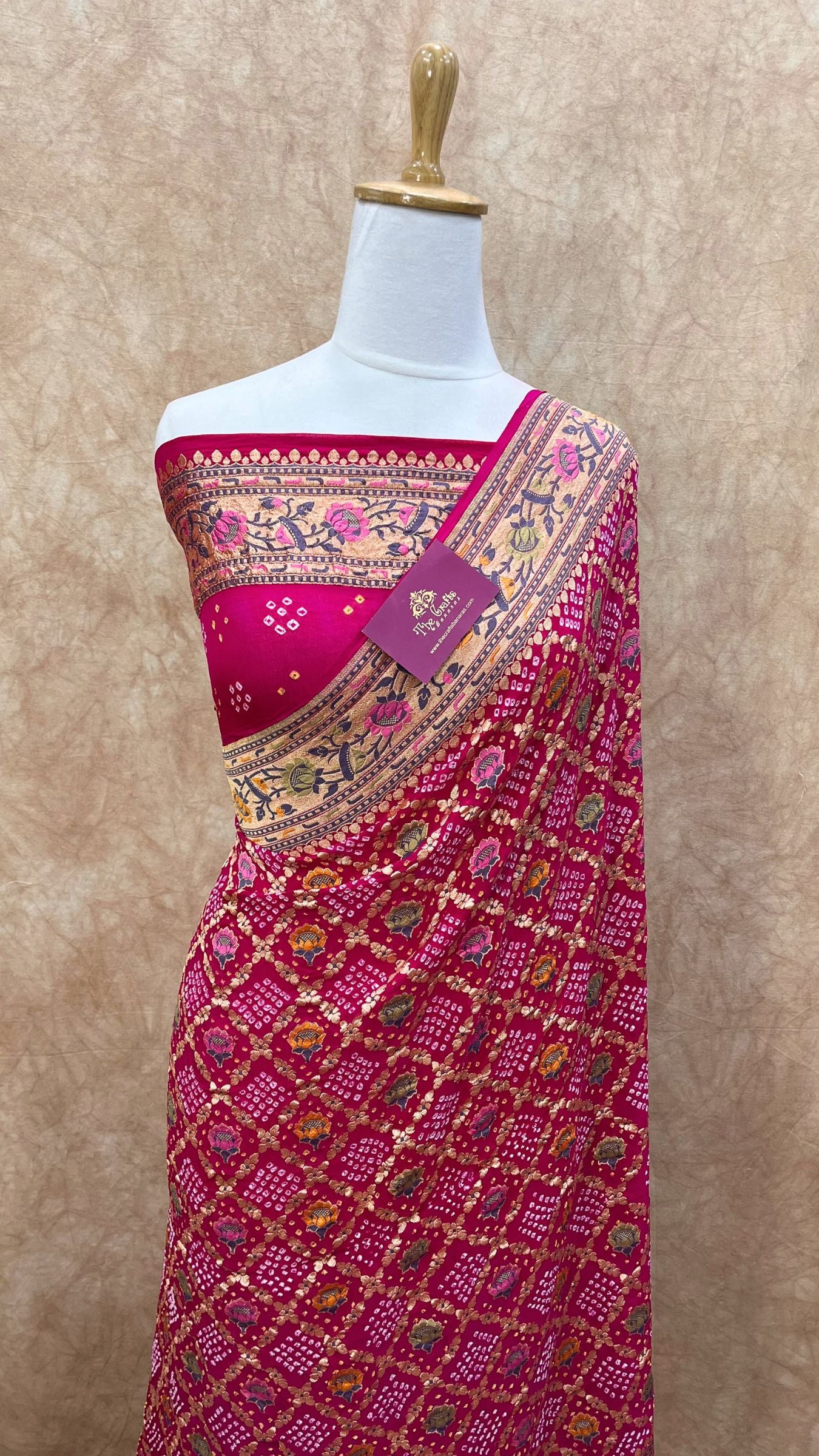 Pure Georgette Banarasi Handloom Bandhej Saree-With Meenakari Work