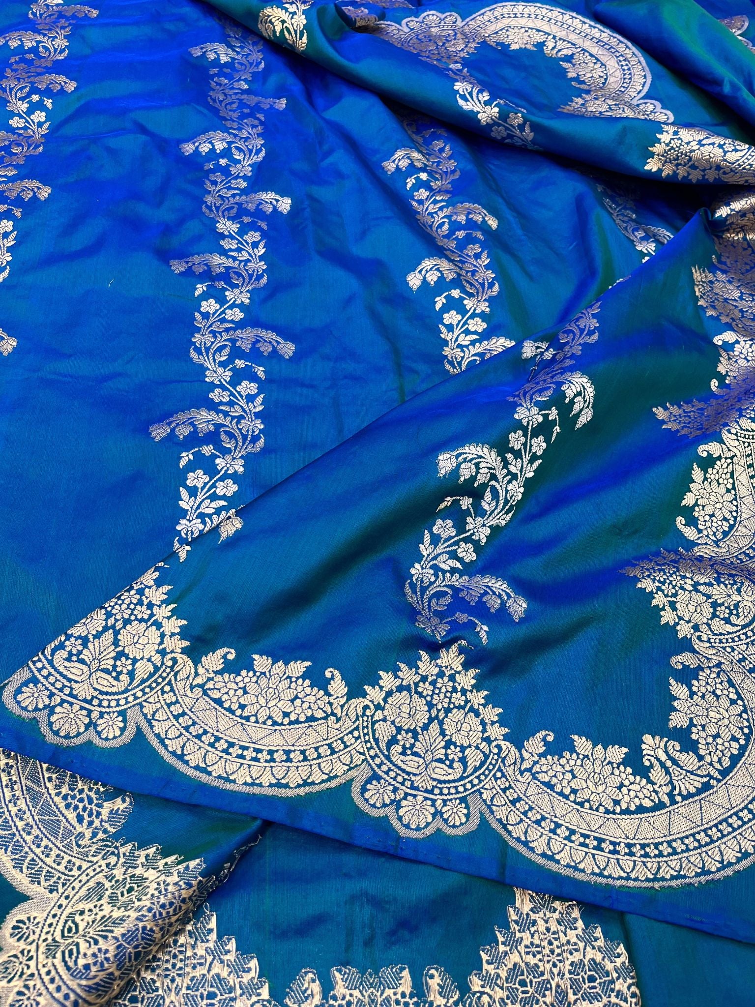 Pure Katan Silk Handloom Banarasi Saree - Sona roopa with kadhua work