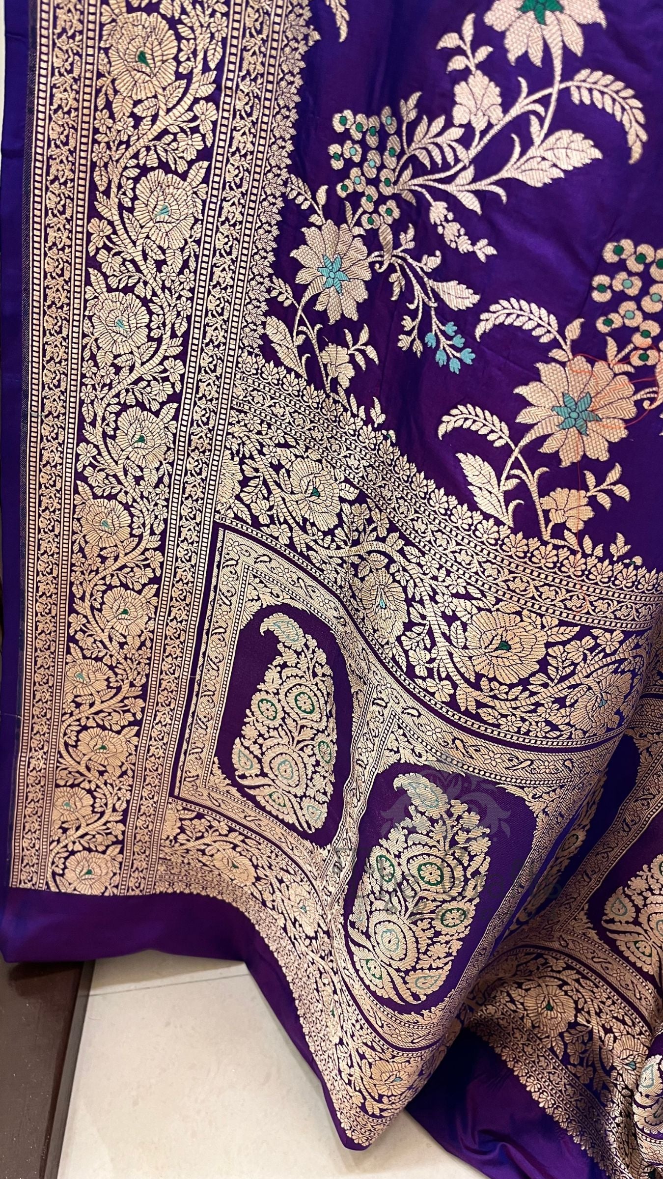 Pure Katan Silk Handloom Banarasi Saree - Jaal With Meenakari