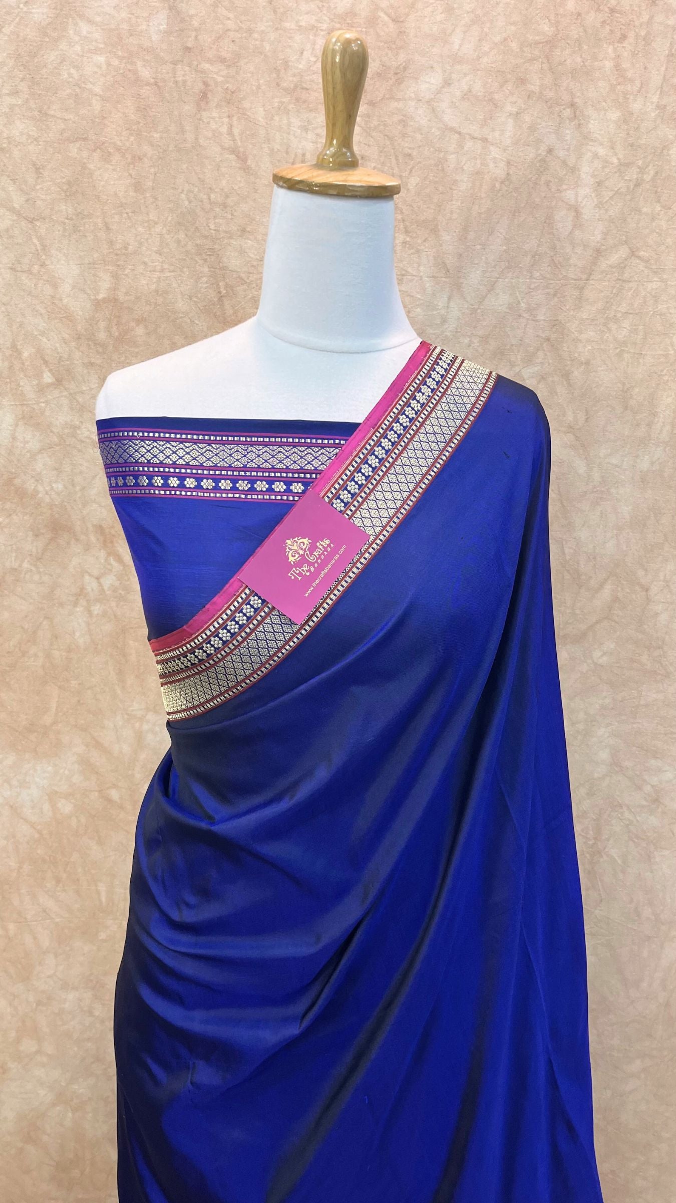 Pure Katan Silk Handloom Banarasi Saree - with kadhua zari work