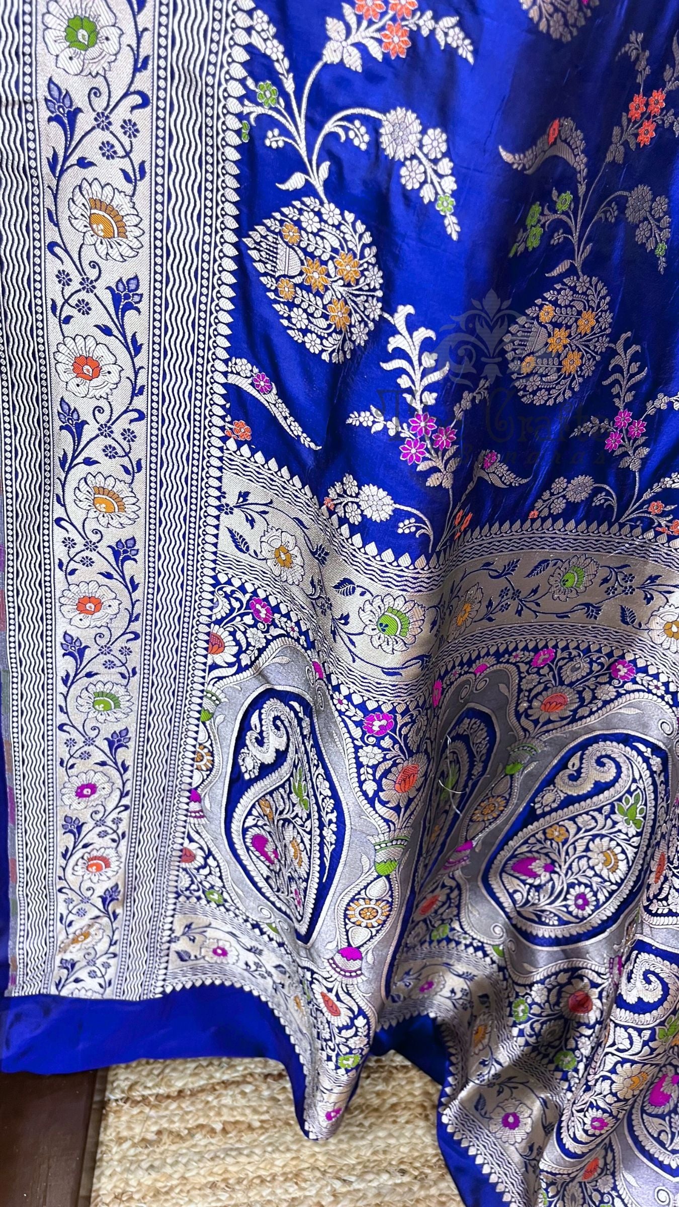 Pure Katan Silk Handloom Banarasi Saree - Jaal With Meenakari