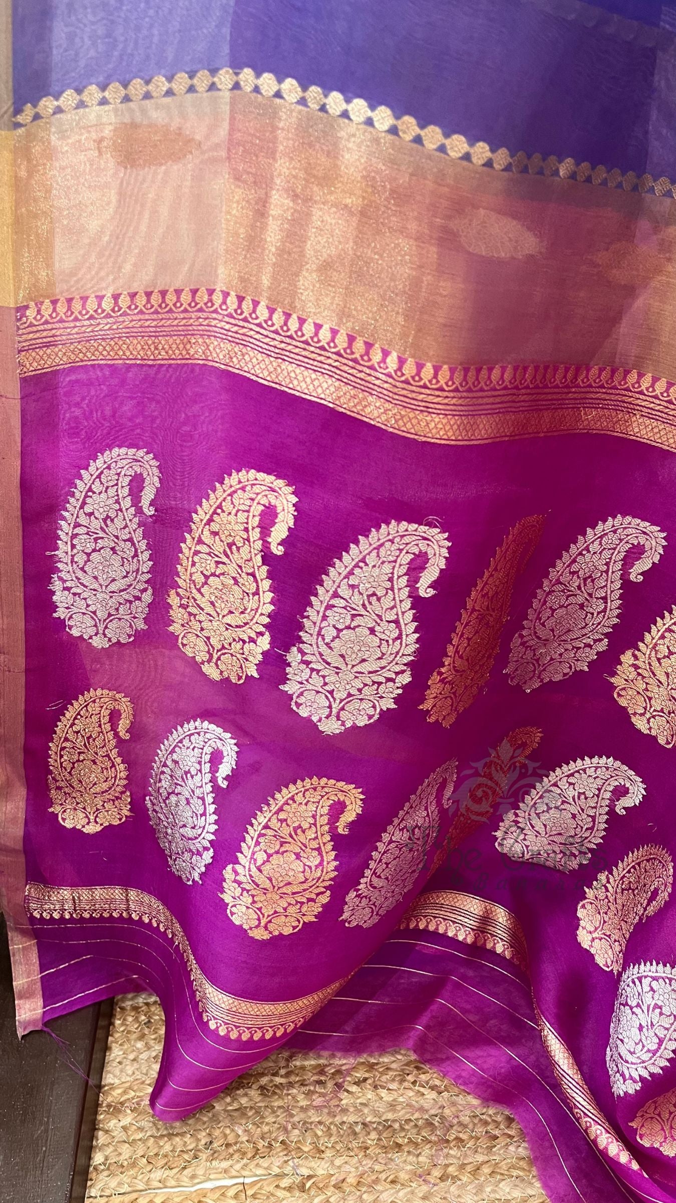 Rangkat Pure Kora Tissue Silk Handloom Banarasi Saree- Kadhua Motifs