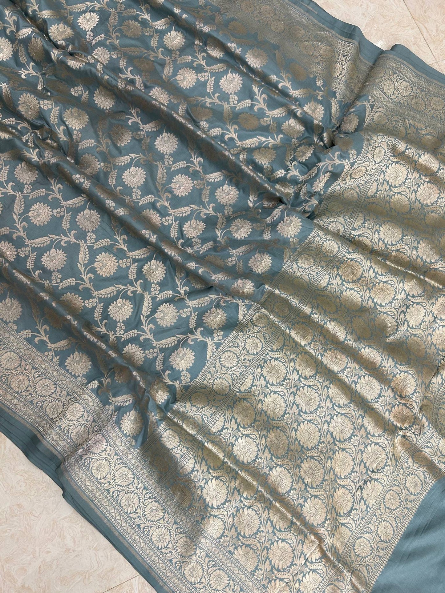 Pure Katan Silk Handloom Banarasi Saree - Jaal work