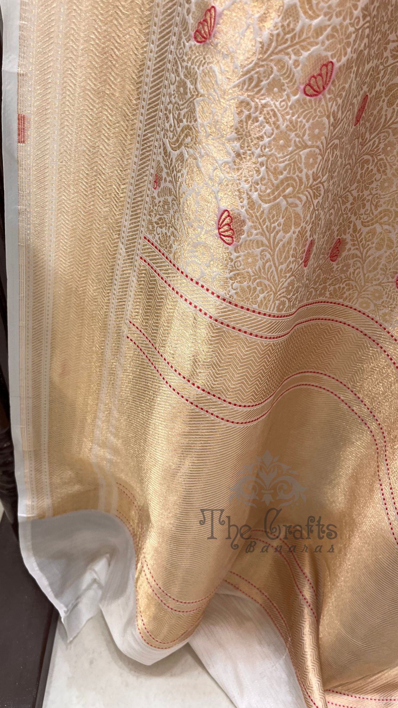 Pure Katan Silk Handloom Banarasi Saree - Tanchui Brocade Meena