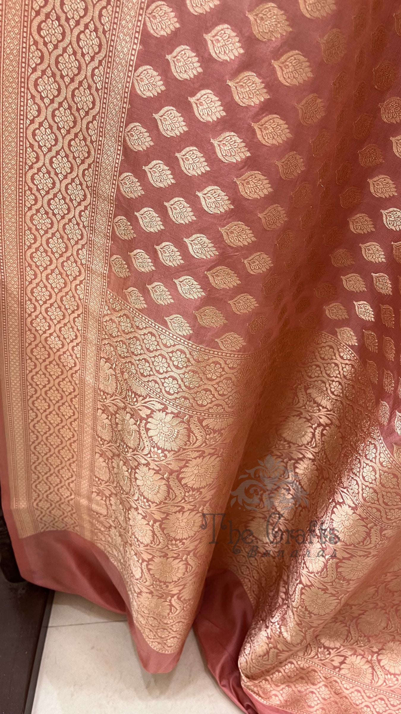 Pure Katan Silk Handloom Banarasi Saree - Jaal work
