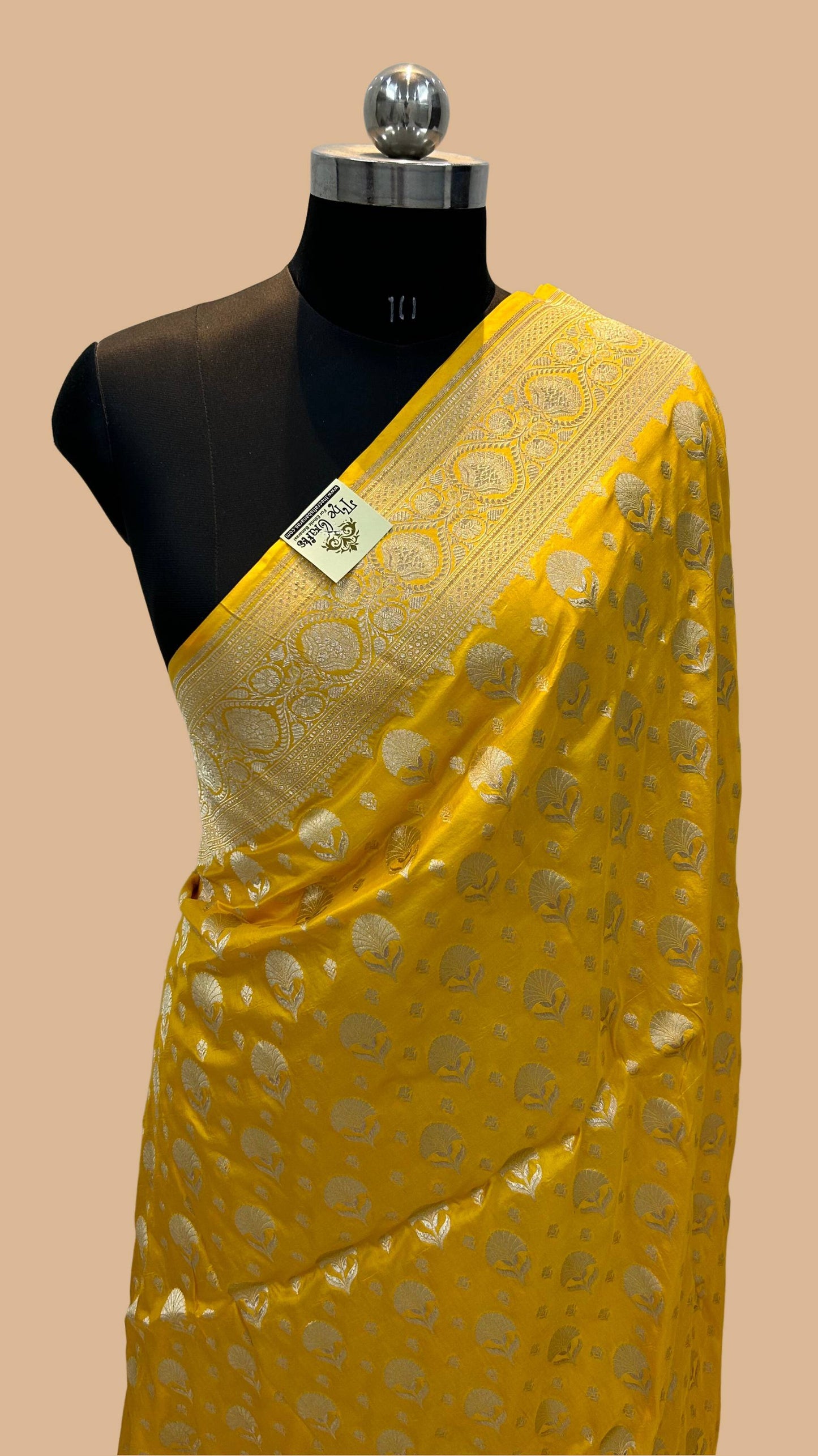 Pure Katan Silk Handloom Banarasi Saree - Jaal work