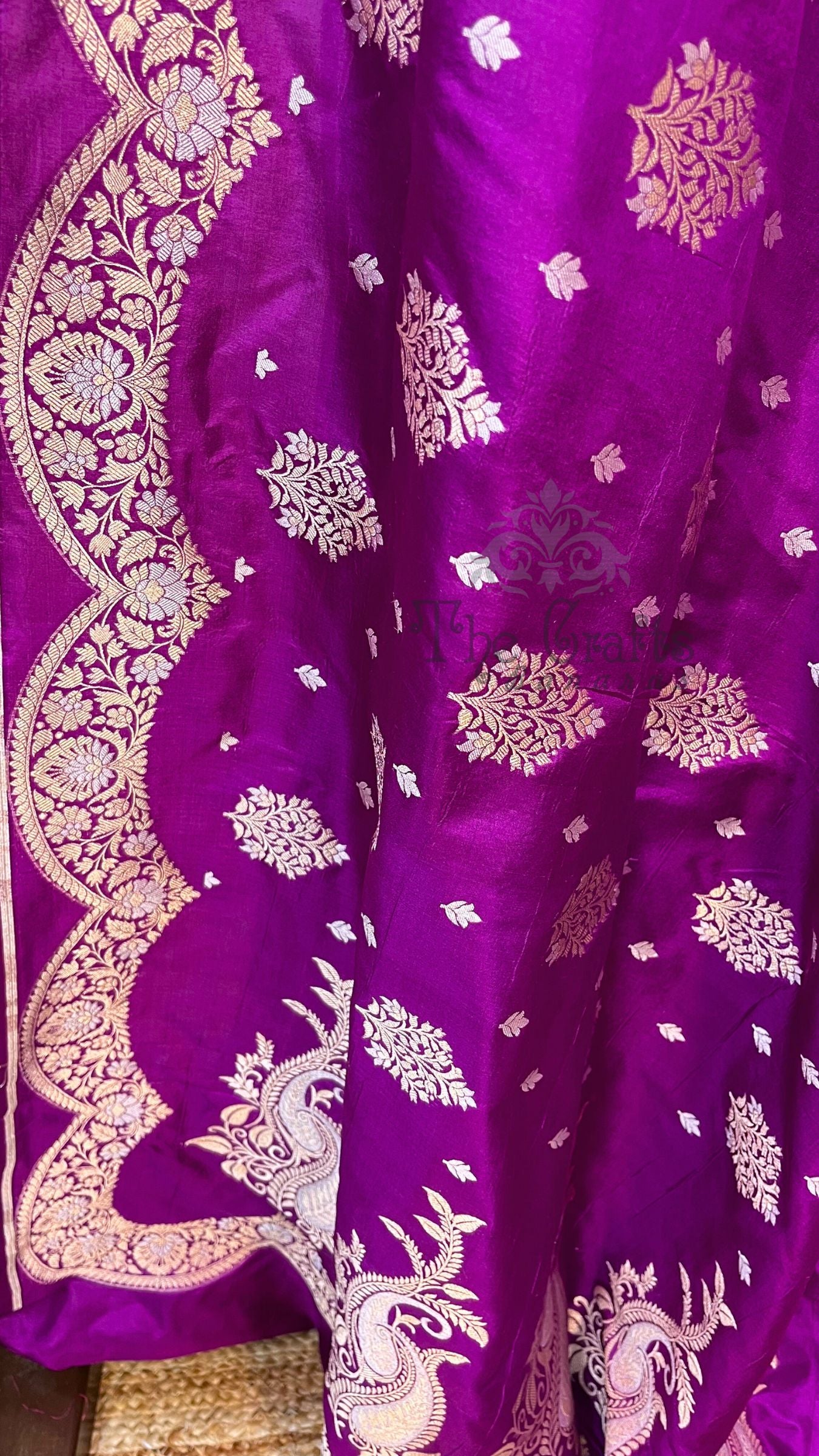 Pure Katan Silk Handloom Banarasi Saree - With Sona Rupa Motifs