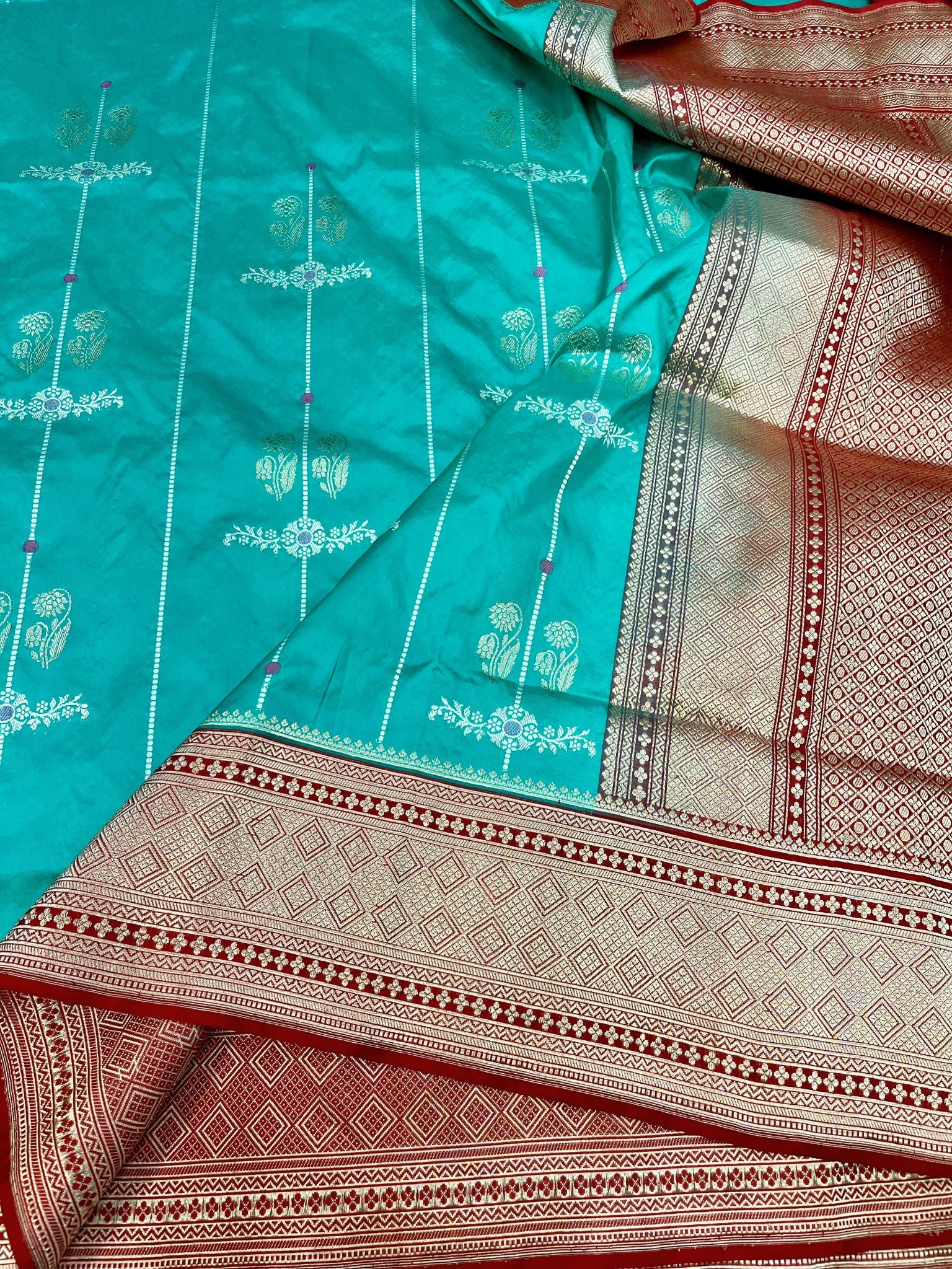 Pure Katan Silk Handloom Banarasi Saree - with kadhua meenakari motifs