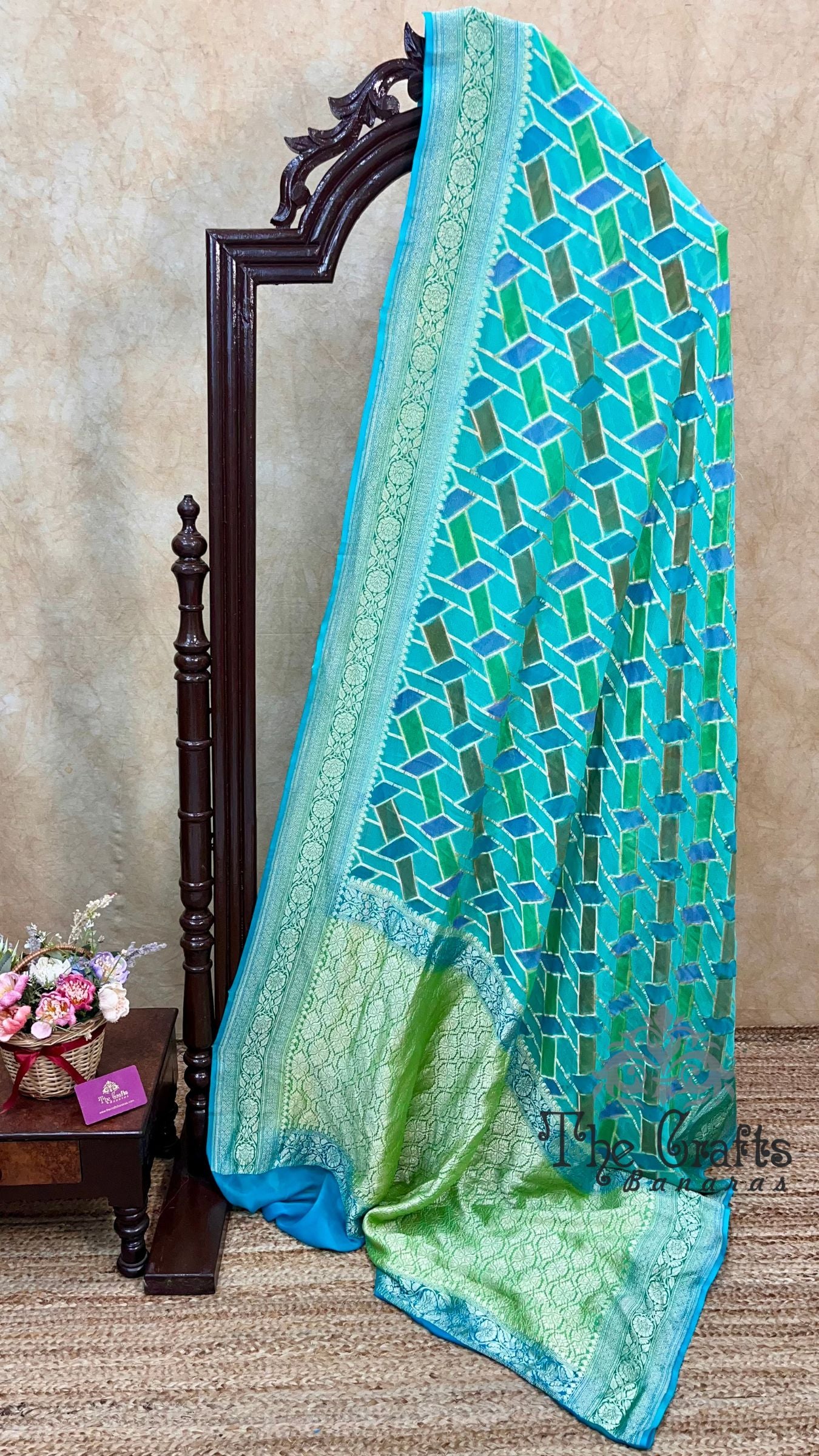 Khaddi Georgette Handloom Banarasi Saree - Water Zari