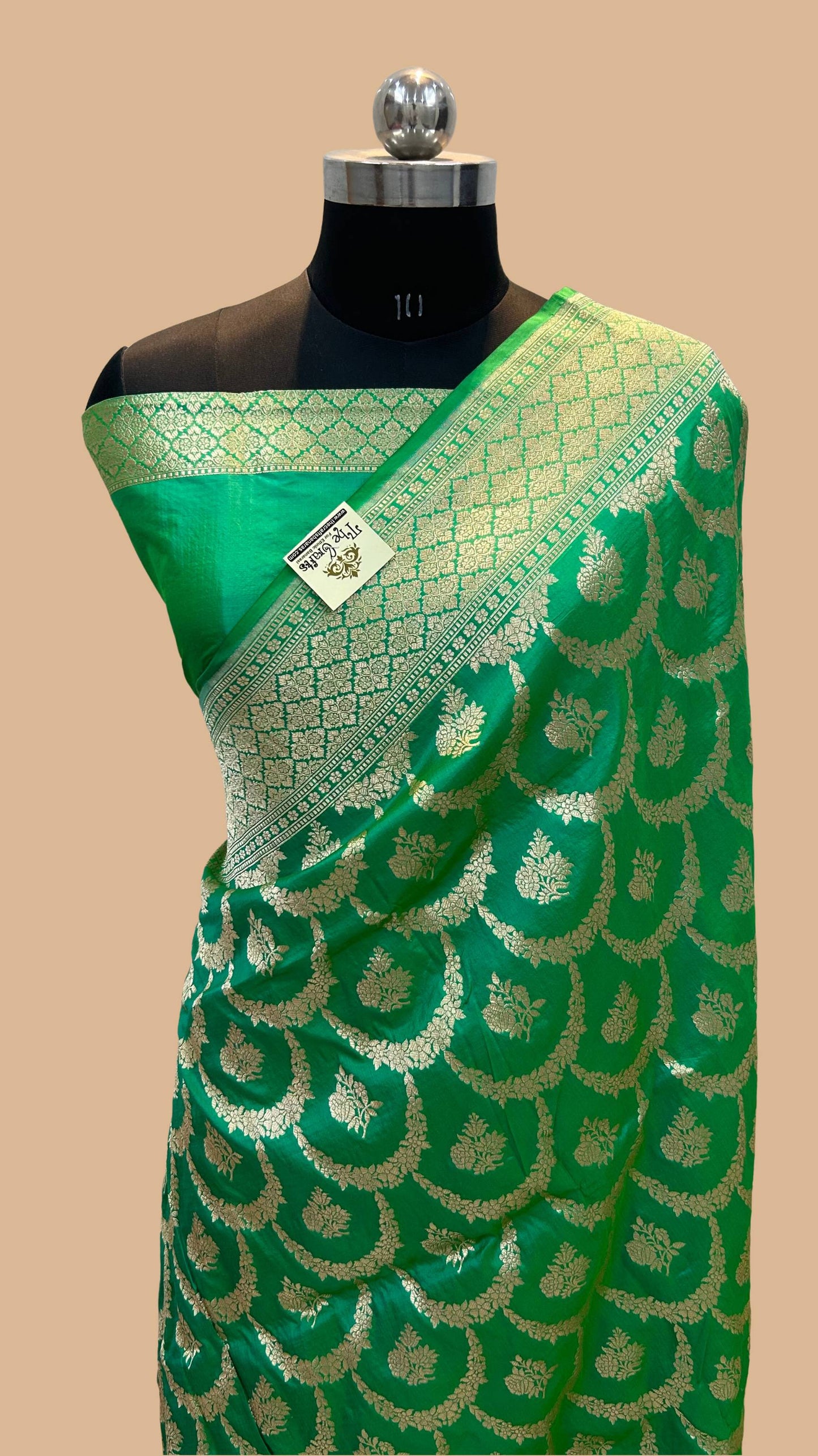 Pure Katan Silk Handloom Banarasi Saree - Jaal work