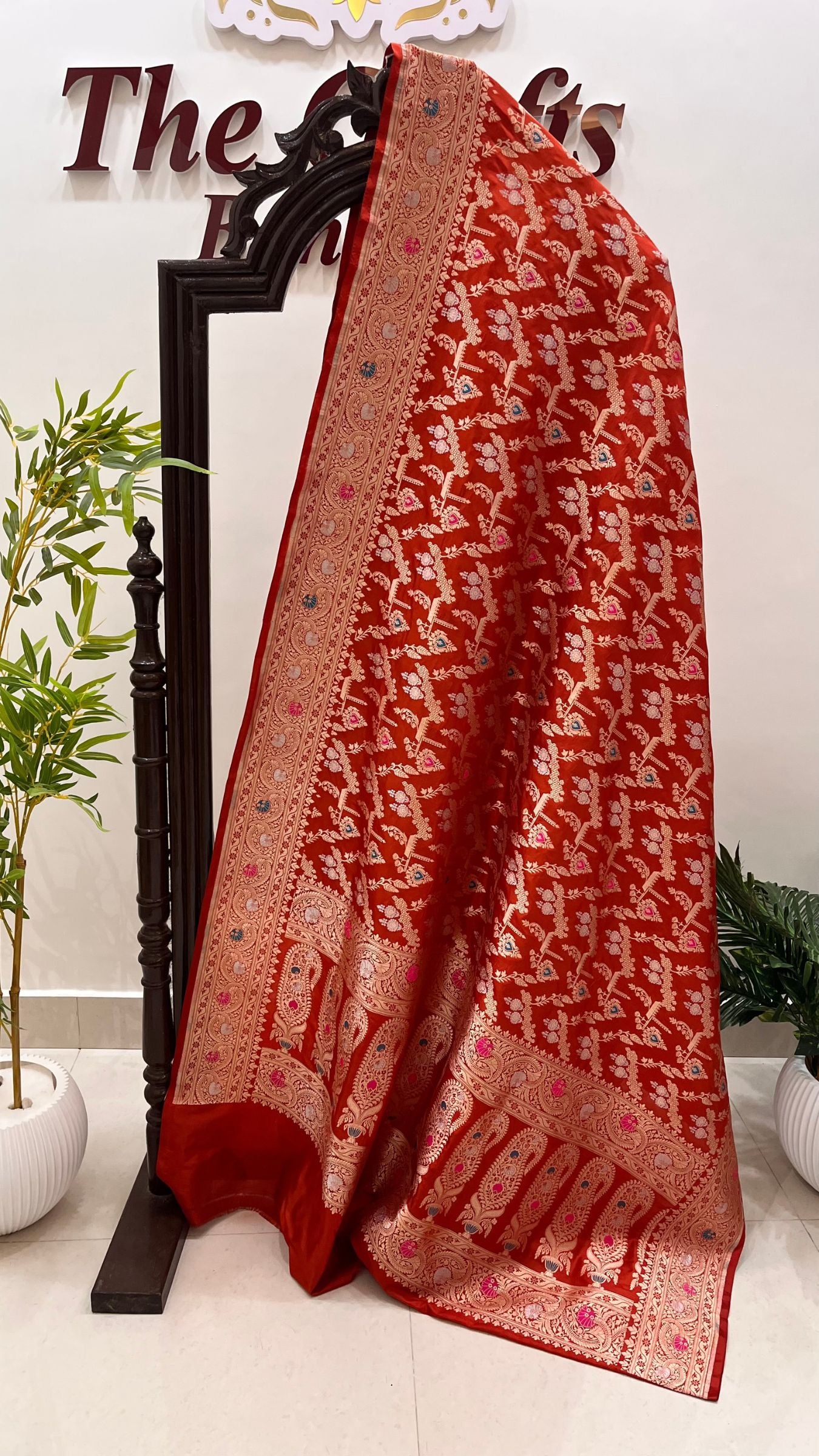 Pure Katan Silk Handloom Banarasi Saree - Jaal With Meenakari