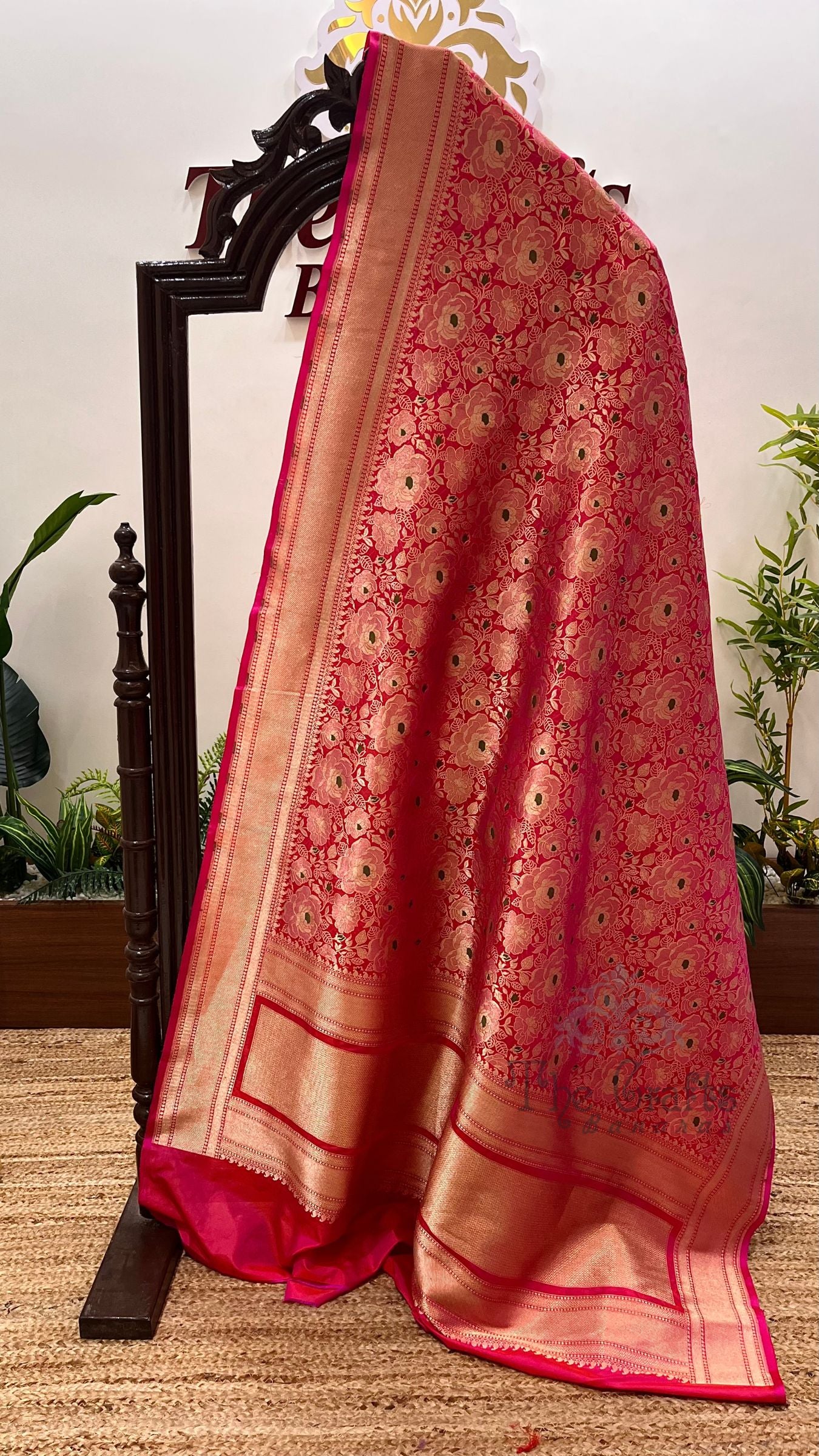 Pure Katan Silk Handloom Banarasi Saree - Tanchui Brocade Meena