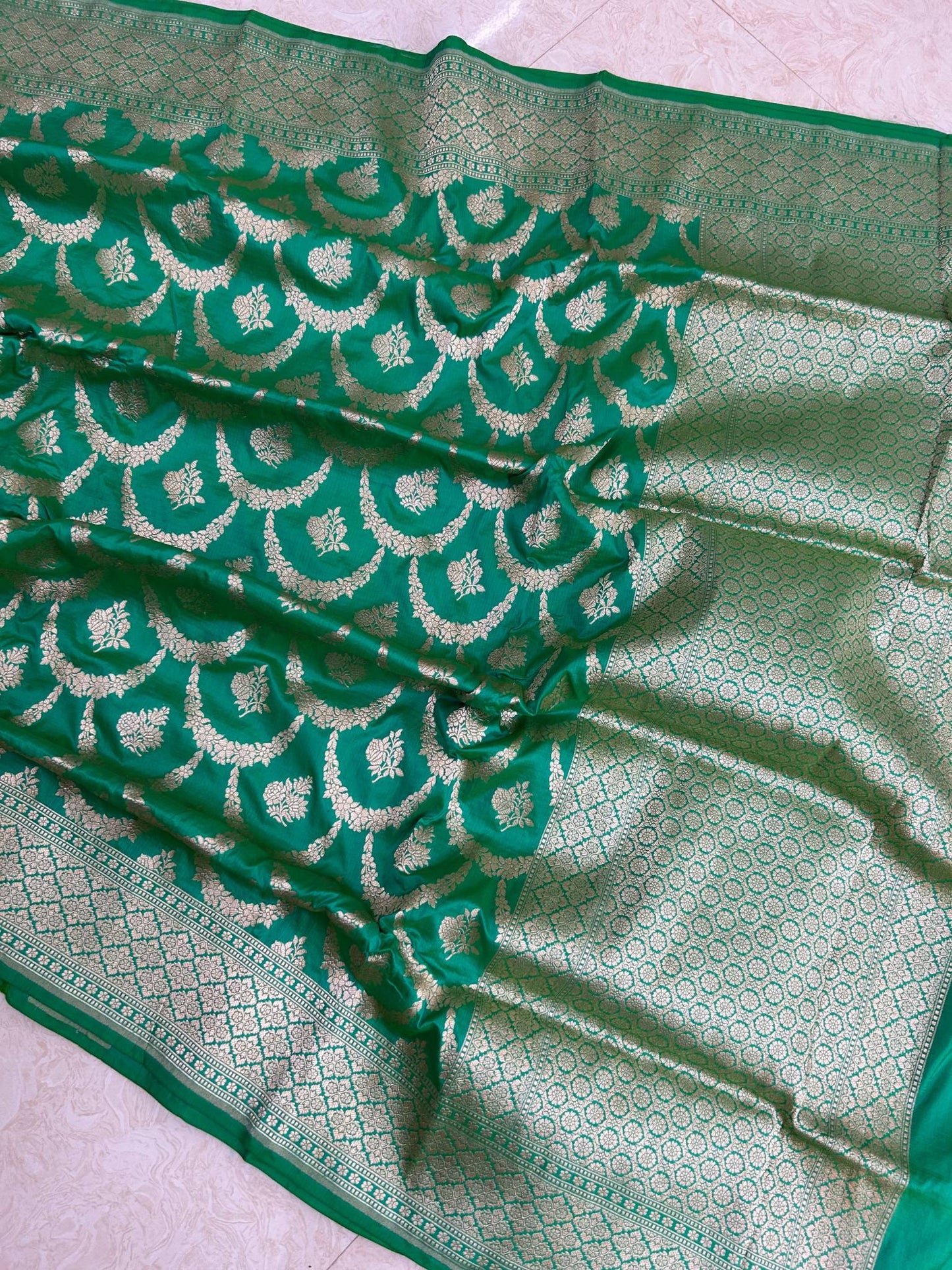 Pure Katan Silk Handloom Banarasi Saree - Jaal work