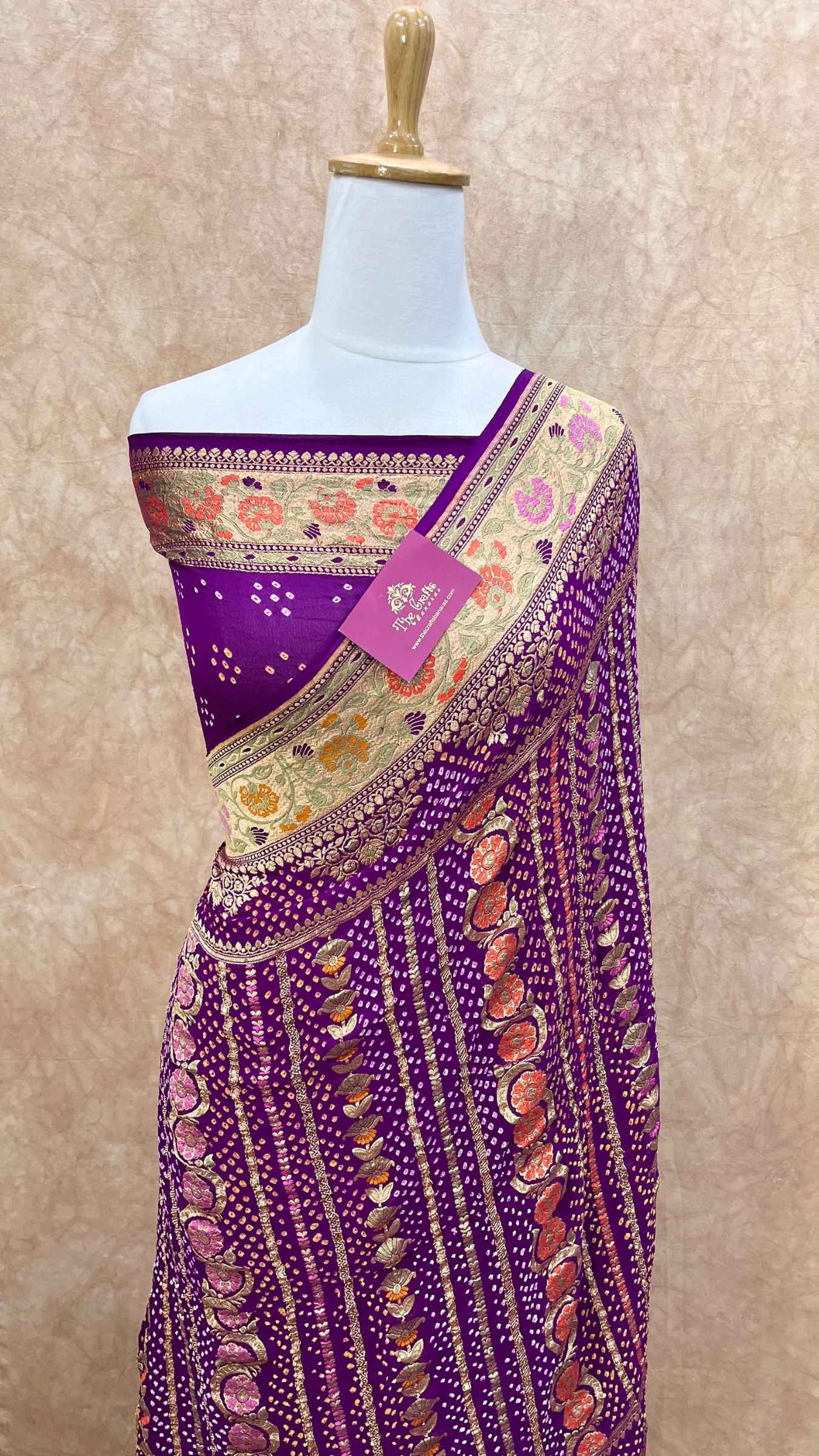 Pure Georgette Banarasi Handloom Bandhej Saree-With Meenakari Work