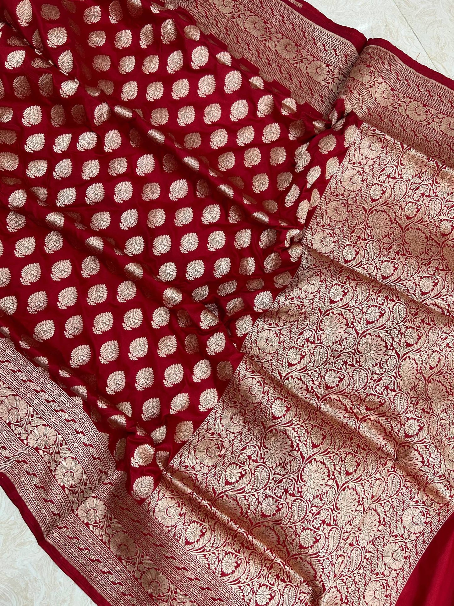 Pure Katan Silk Handloom Banarasi Saree - Jaal work