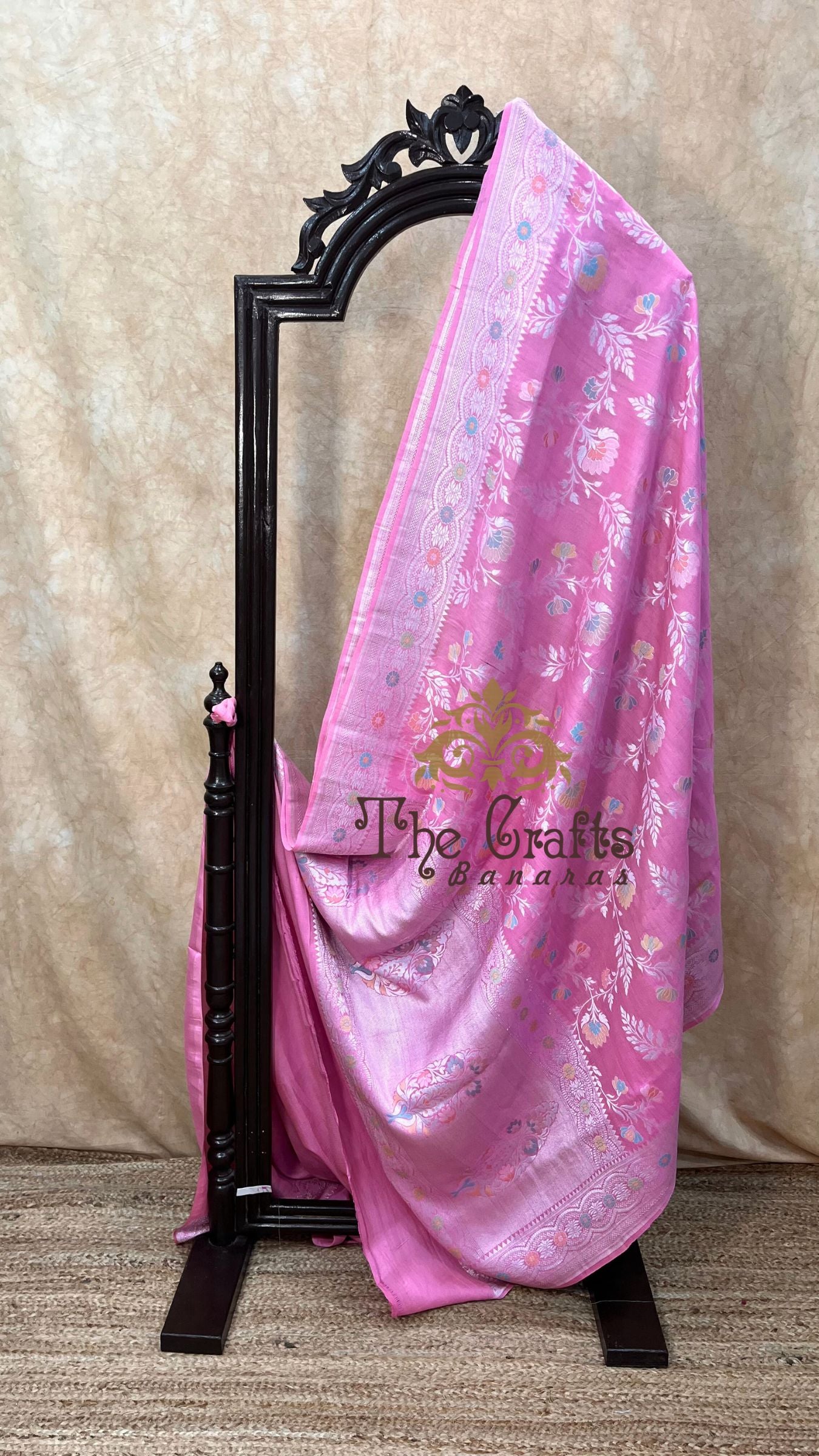 Tussar Georgette Handloom Banarasi Saree - Jaal with Meenakari