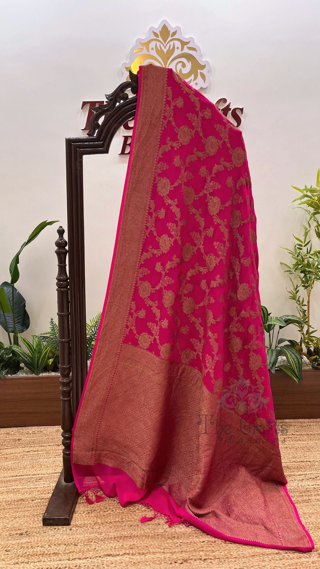 Khaddi Georgette Banarasi Saree - Antique Zari