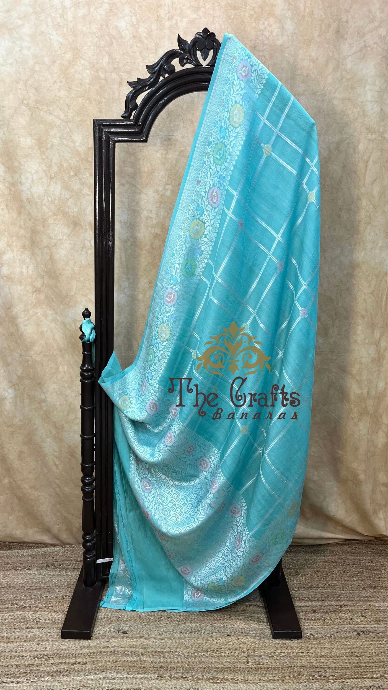 Tussar Georgette Handloom Banarasi Saree - Jaal with Meenakari