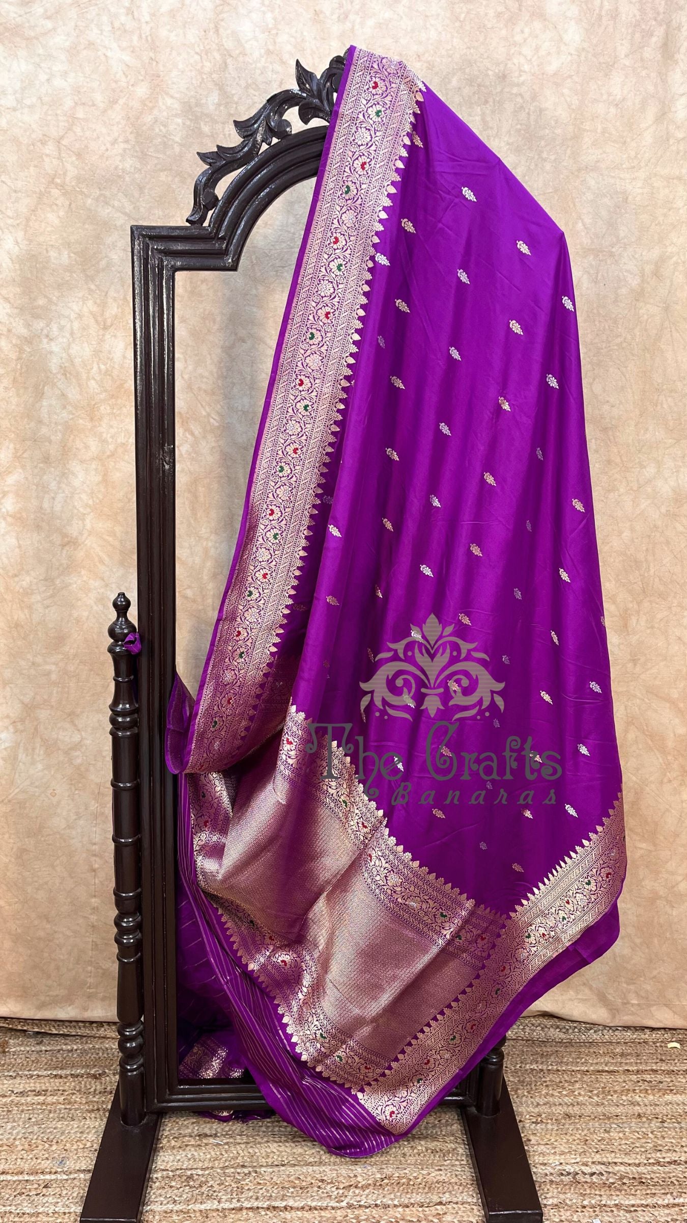 Pure Katan Silk Handloom Banarasi Saree - All over kadhua zari work with meenakari