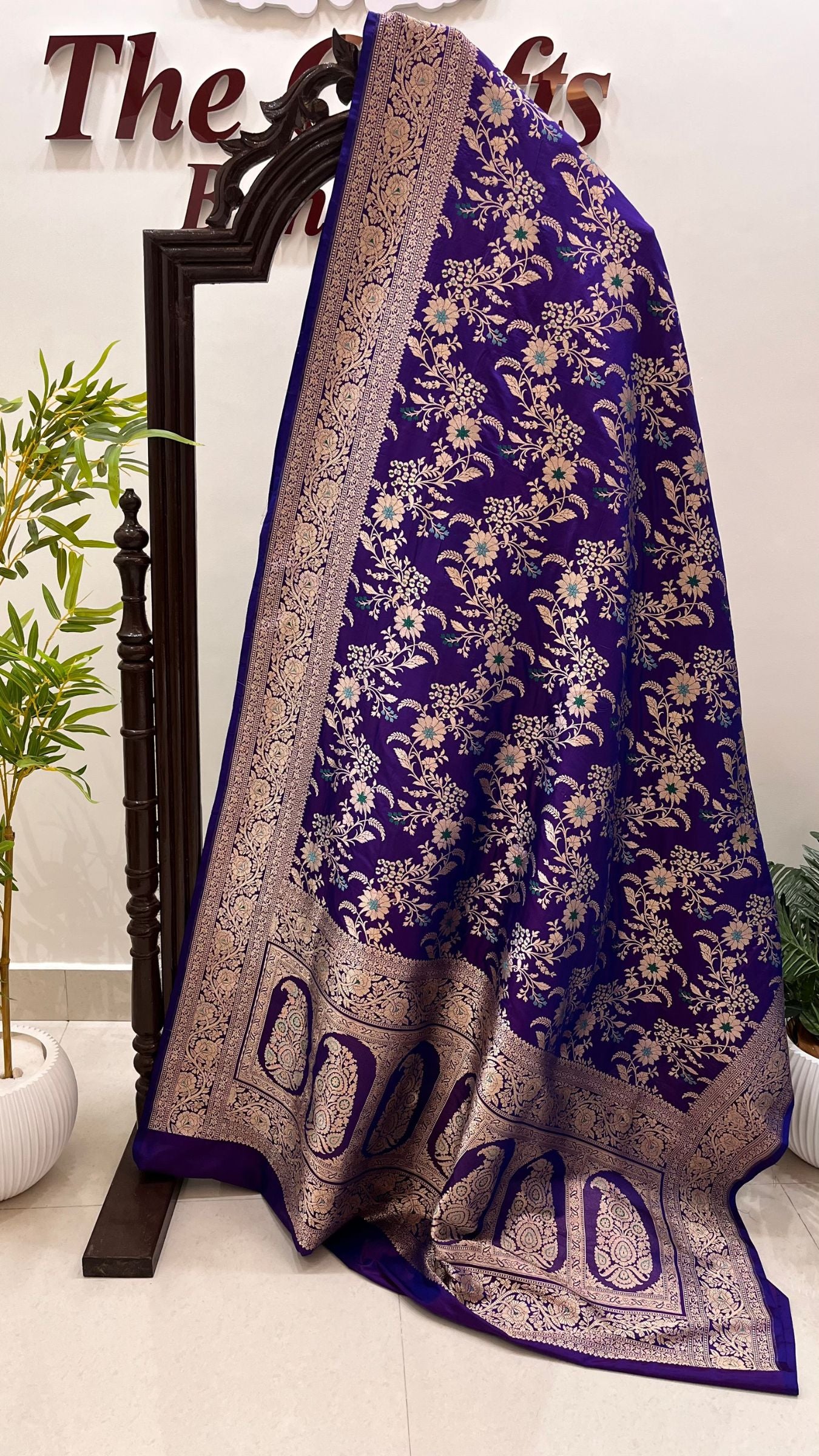 Pure Katan Silk Handloom Banarasi Saree - Jaal With Meenakari