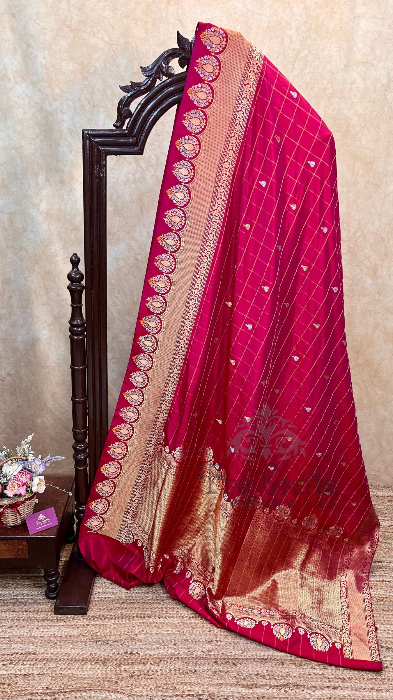 Pure Katan Silk Handloom Banarasi Saree - with kadhua sona rupa motifs