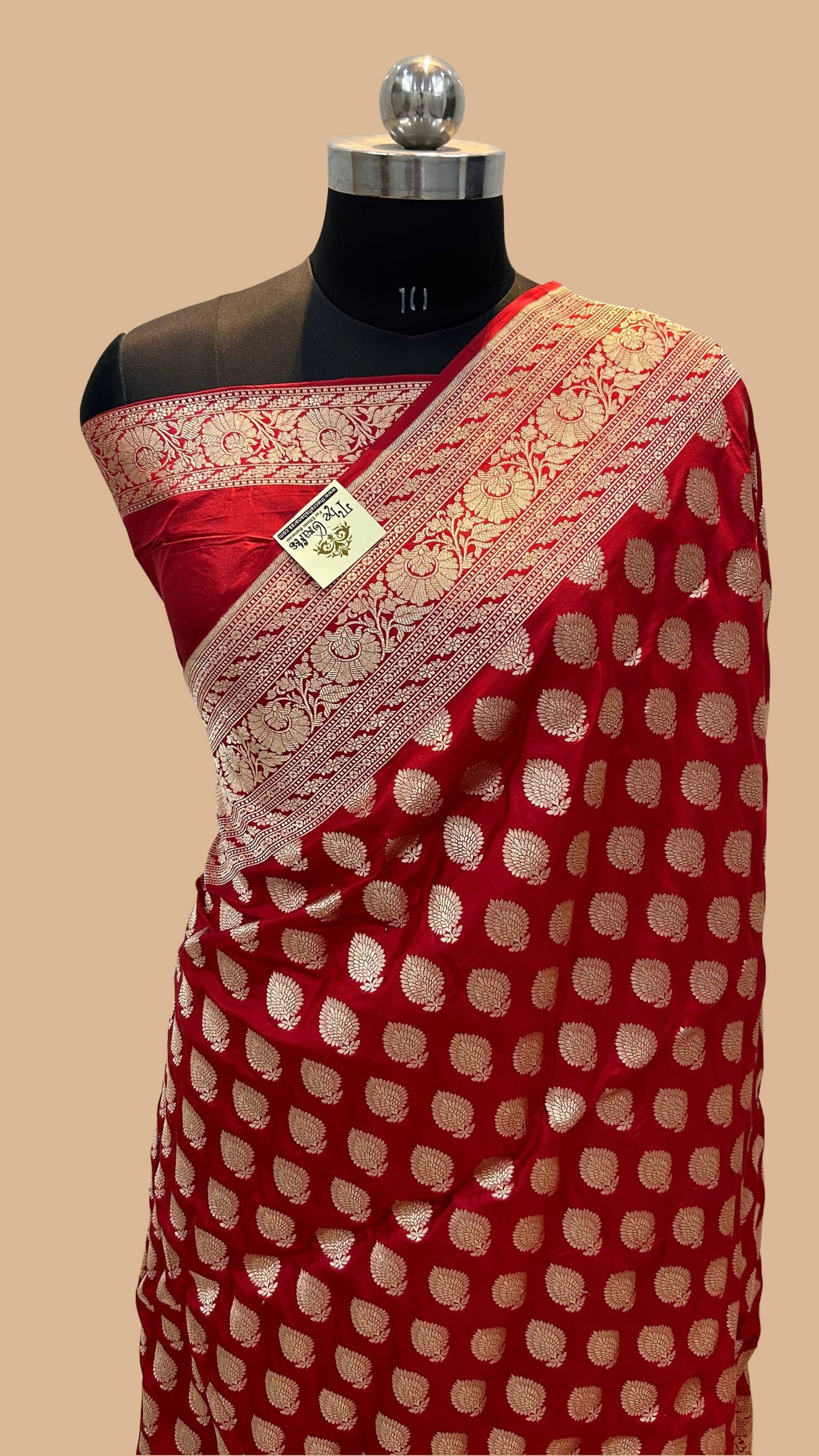 Pure Katan Silk Handloom Banarasi Saree - Jaal work