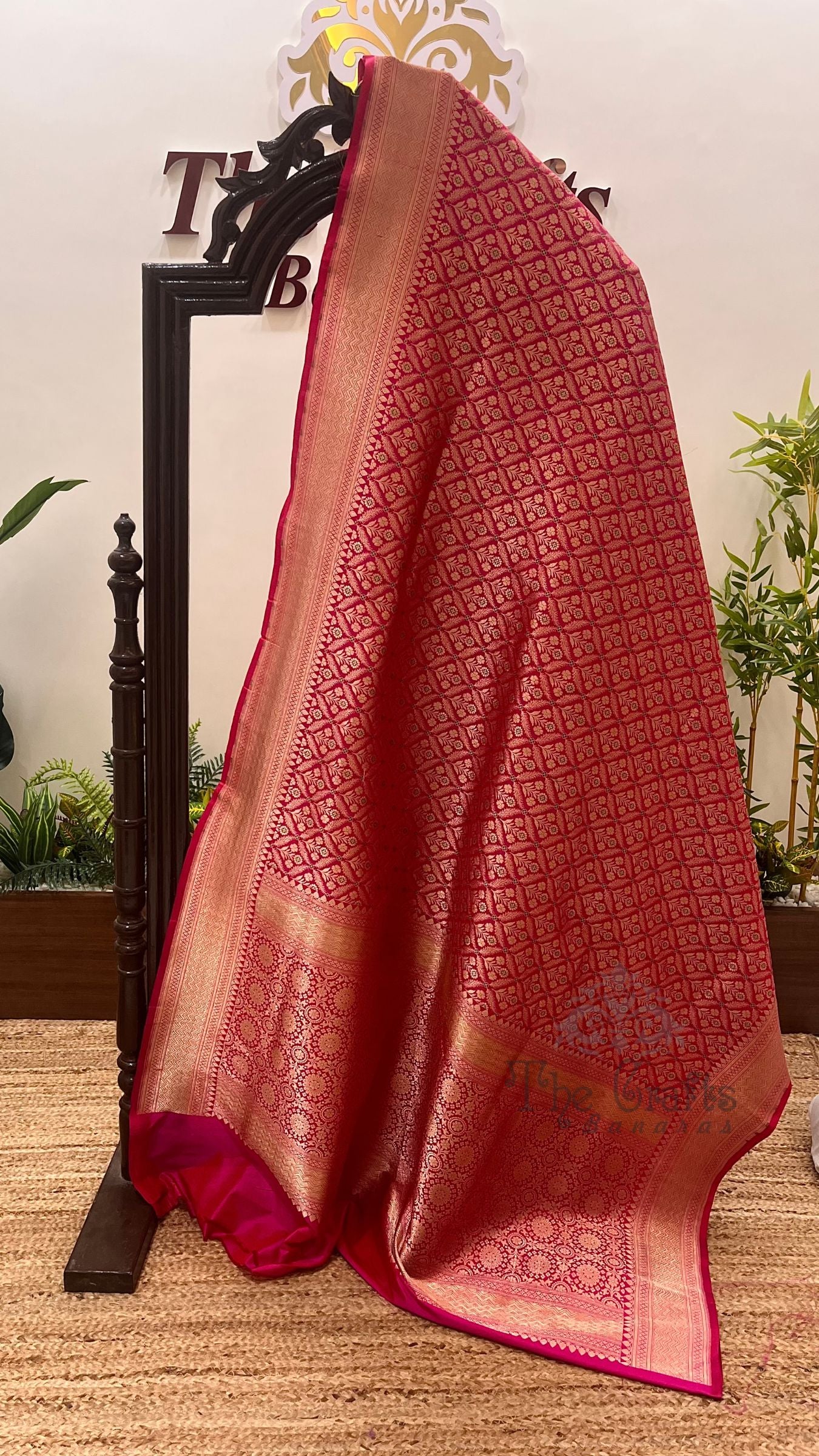 Pure Katan Silk Handloom Banarasi Saree - Tanchui Brocade Meena