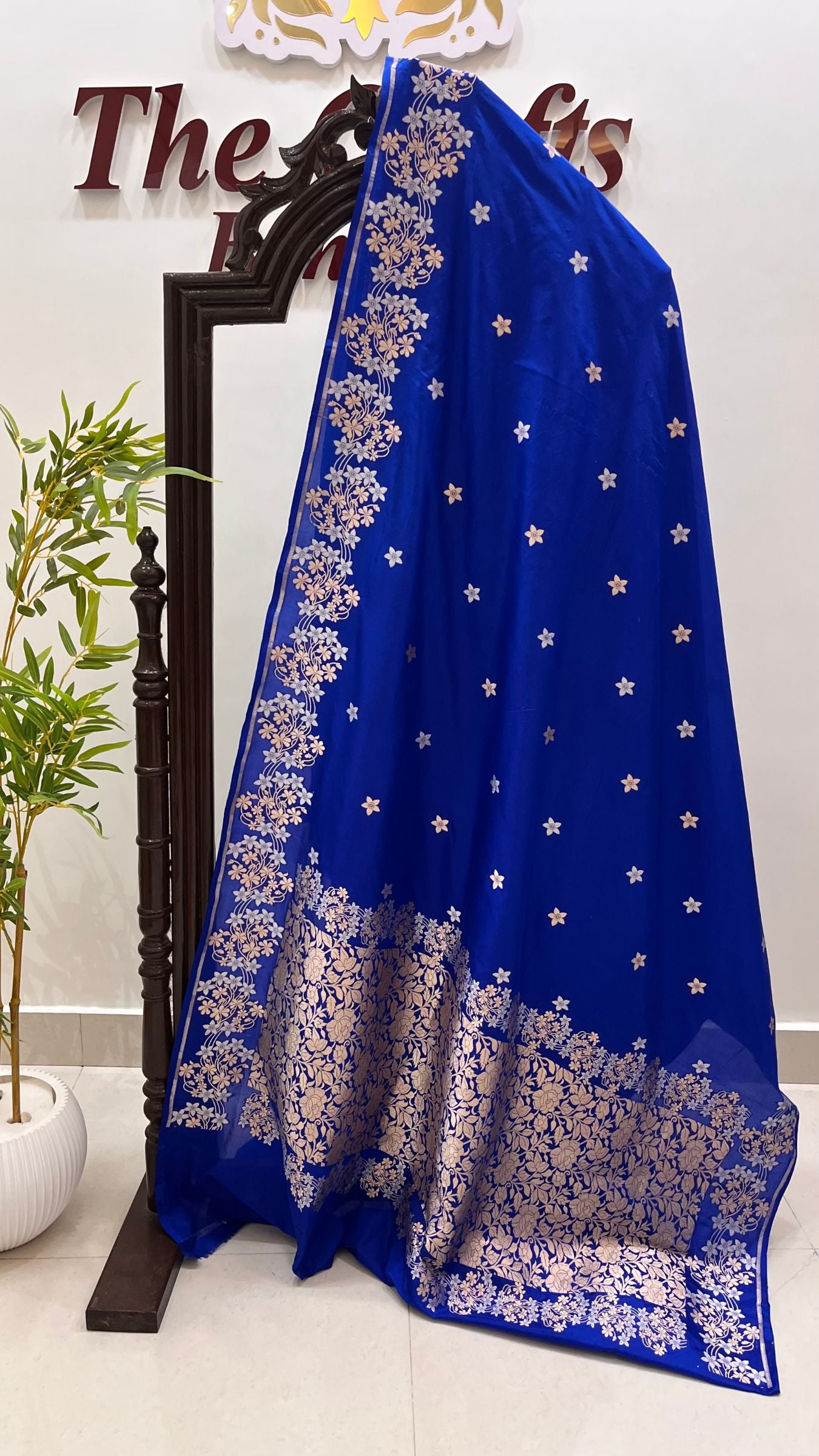 Pure Katan Silk Handloom Banarasi Saree - All over sona rupa motifs
