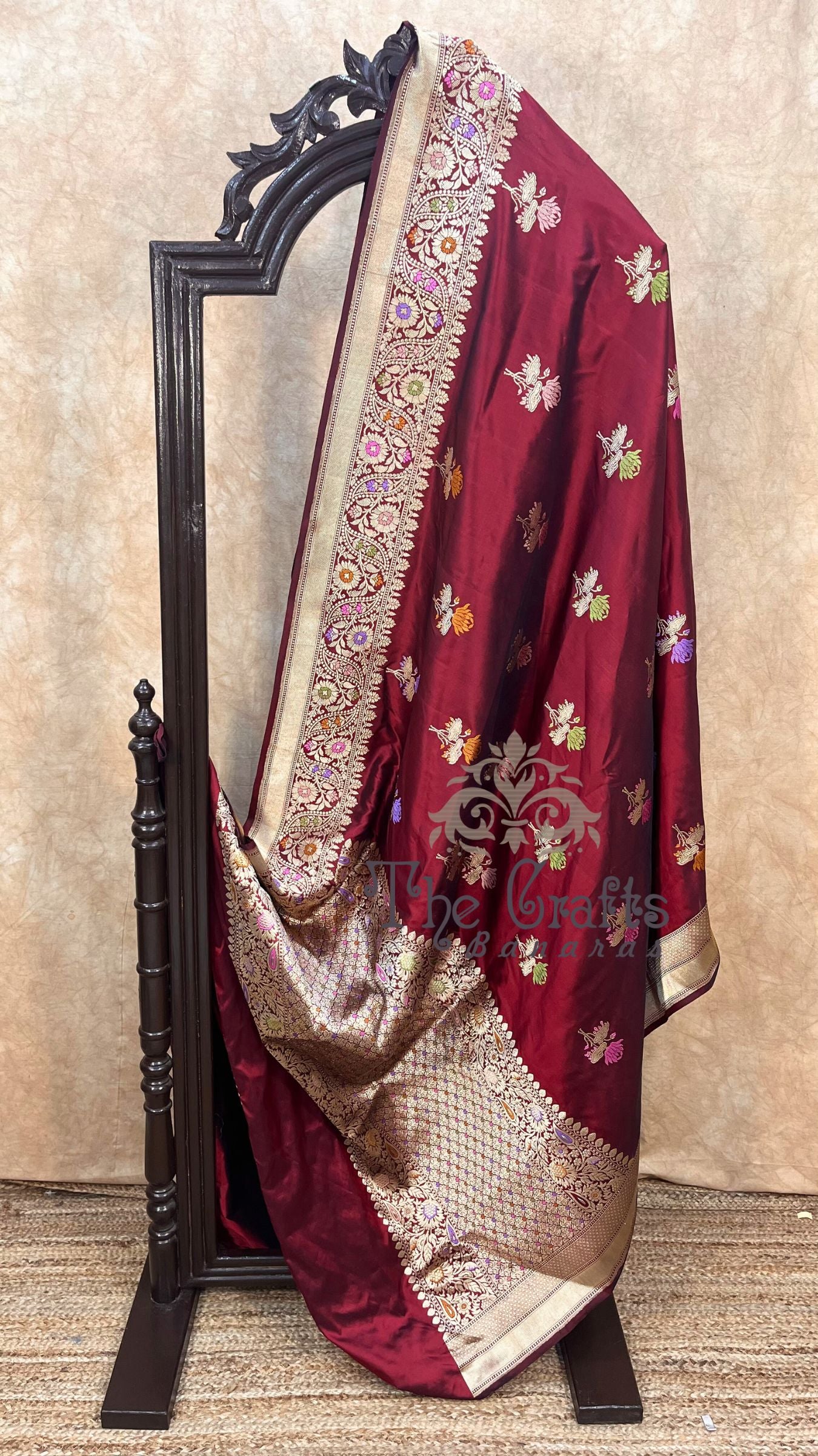 Pure Katan Silk Handloom Banarasi Saree - with meenakari kadhua work