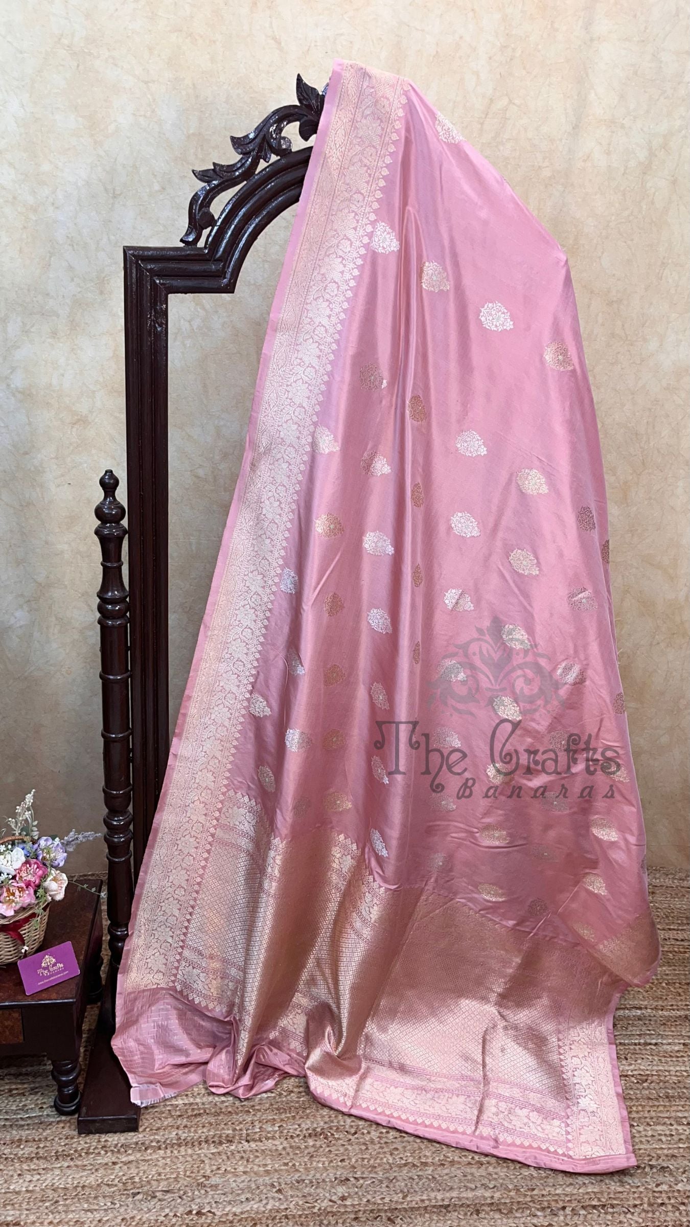 Pure Katan Silk Handloom Banarasi Saree - with kadhua meenakari motifs