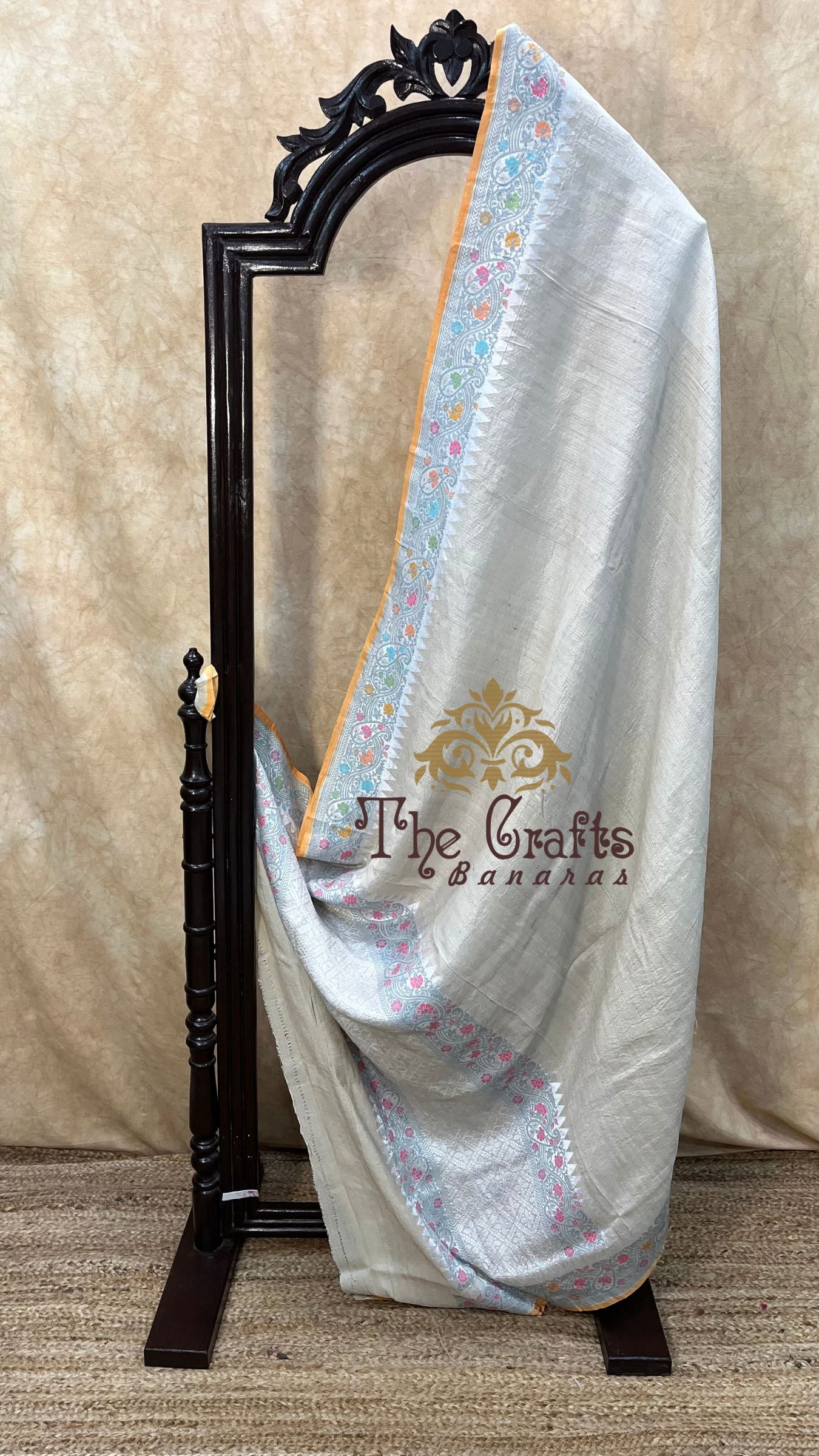 Tussar Georgette Handloom Banarasi Saree - Jaal with Meenakari