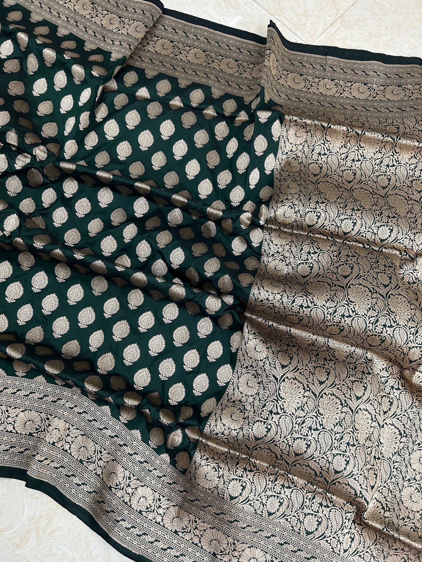 Pure Katan Silk Handloom Banarasi Saree - Jaal work
