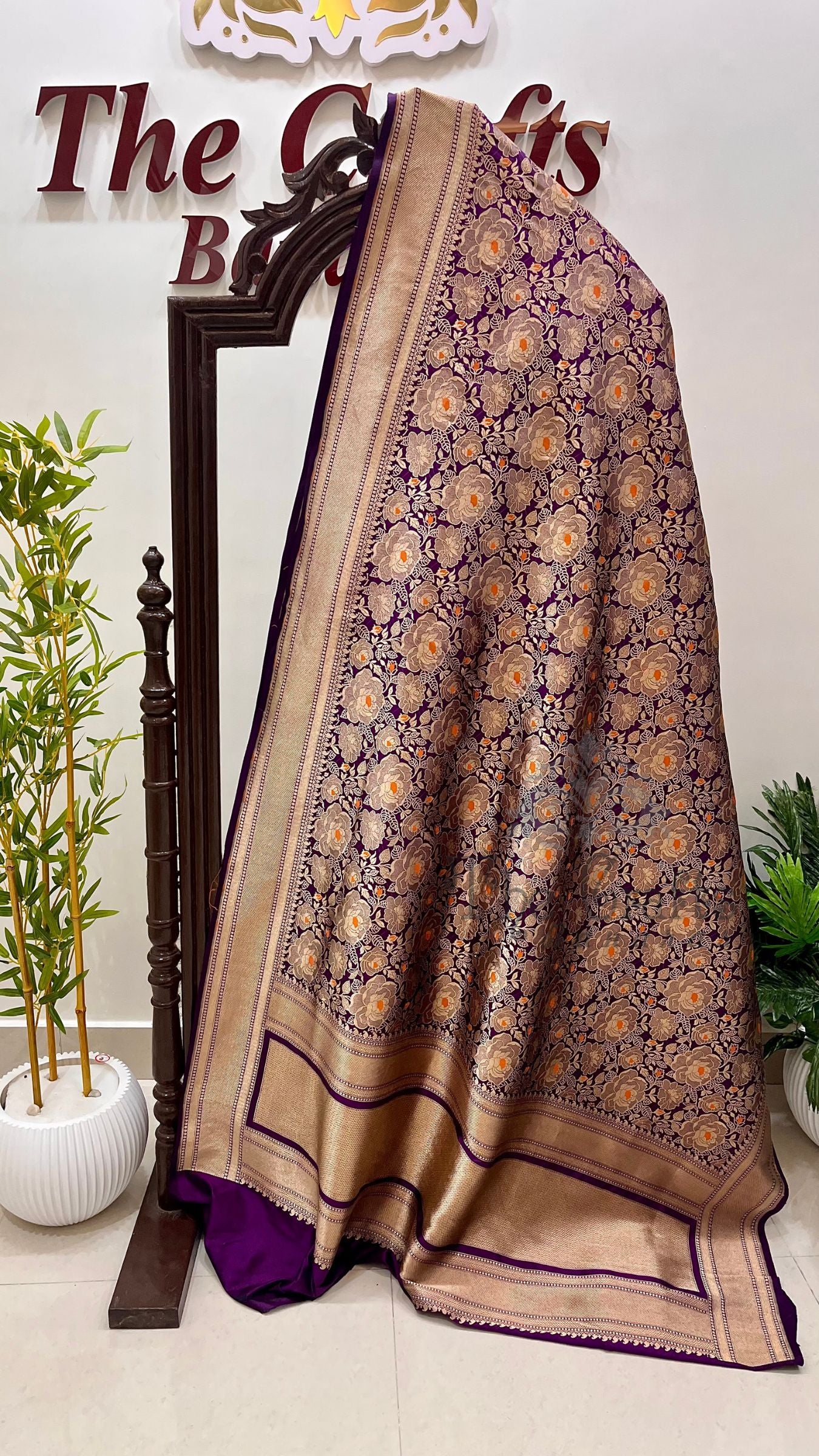Pure Katan Silk Handloom Banarasi Saree - Tanchui Brocade Meena