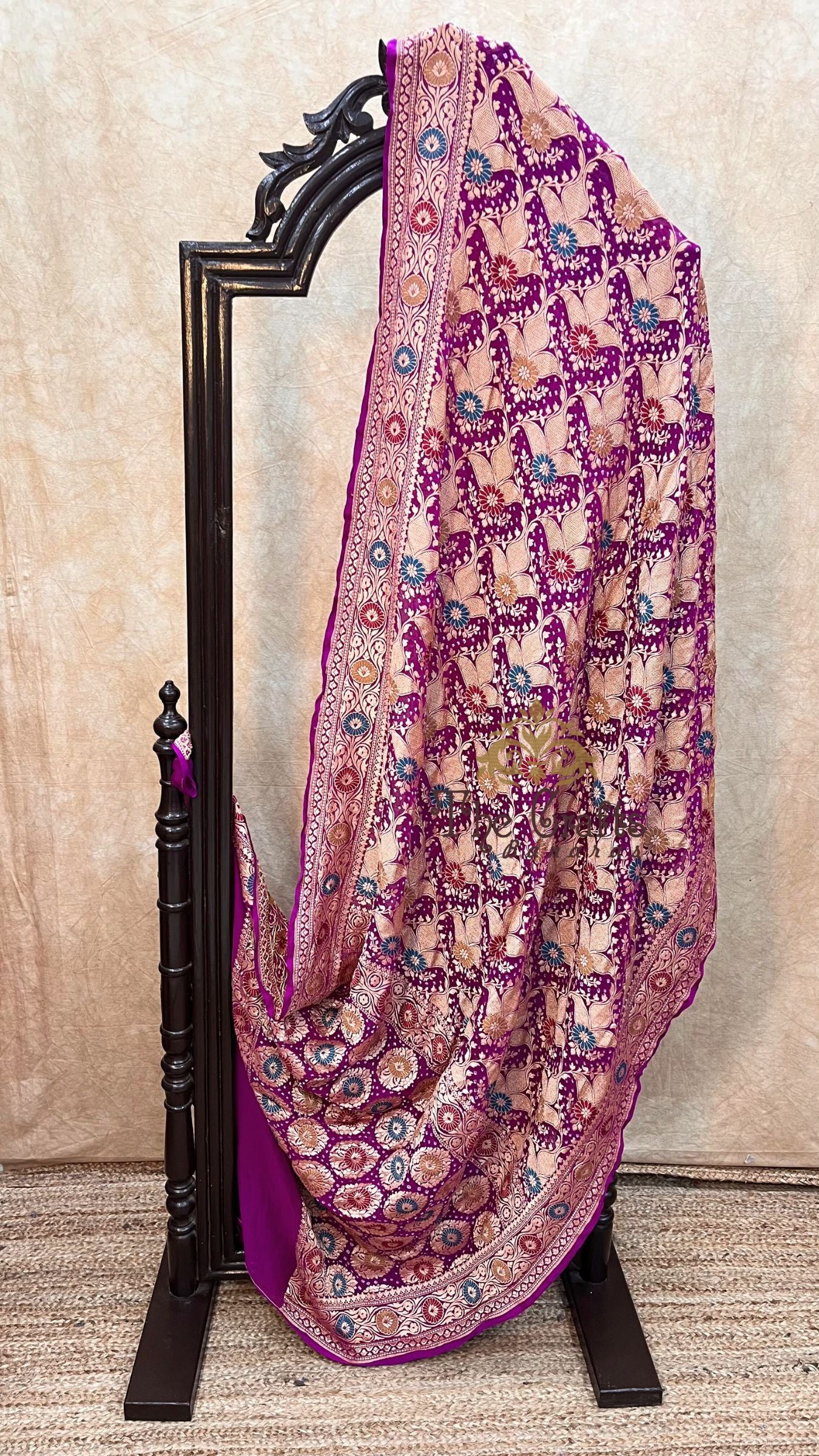 Pure Georgette Banarasi Handloom Bandhej Saree-With Meenakari Work