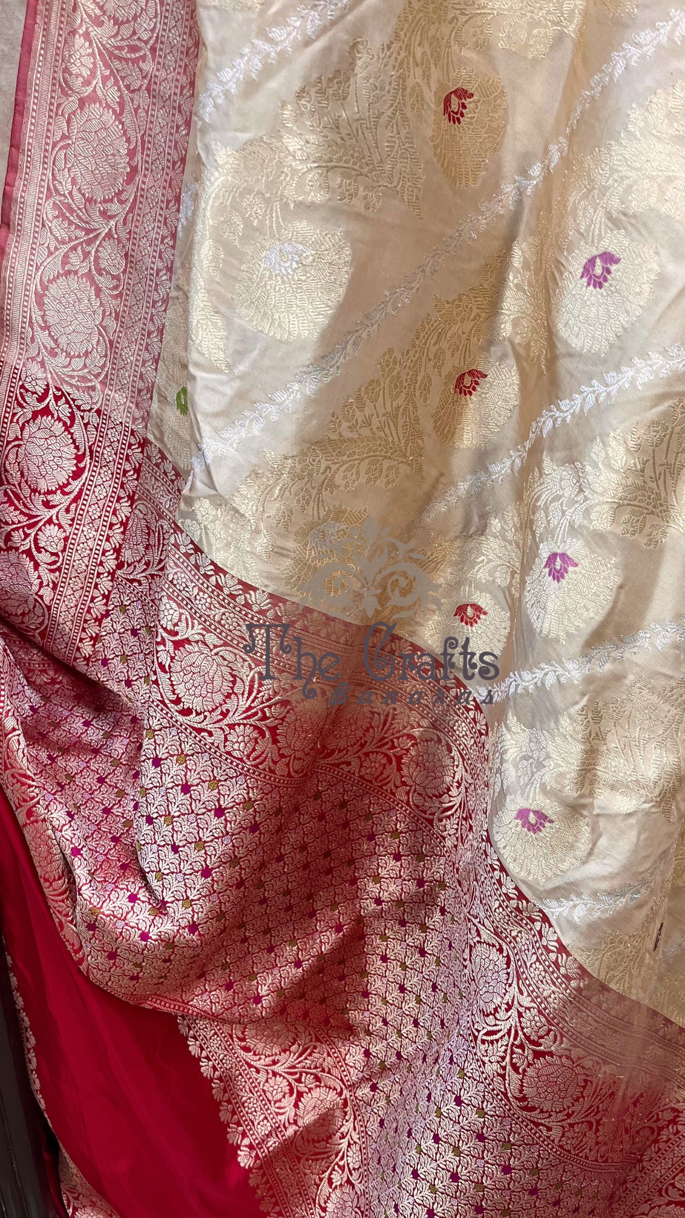 Pure Katan Silk Handloom Banarasi Saree - Kadhua jangla with meenakari