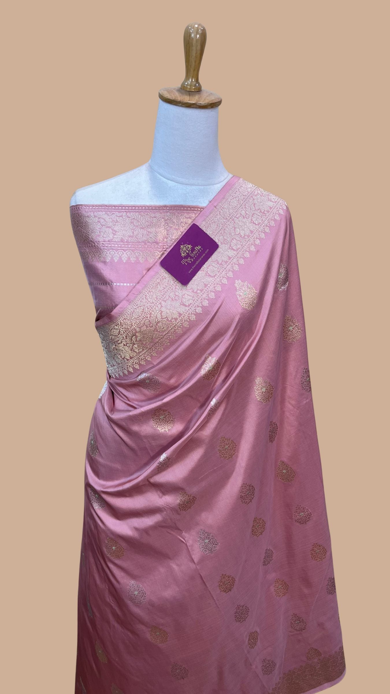 Pure Katan Silk Handloom Banarasi Saree - with kadhua meenakari motifs