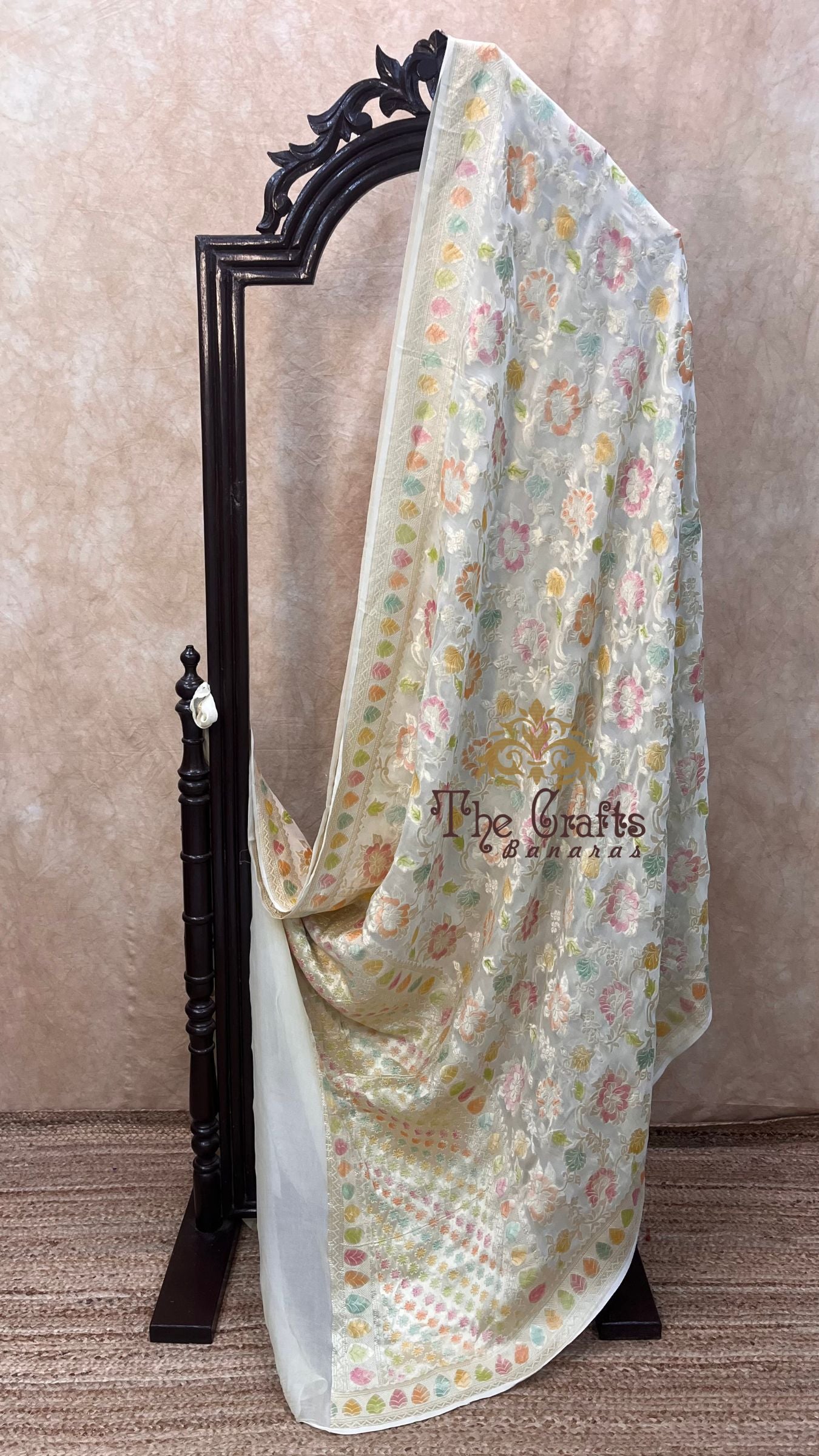 Khaddi Georgette Handloom Banarasi Saree - Water Zari