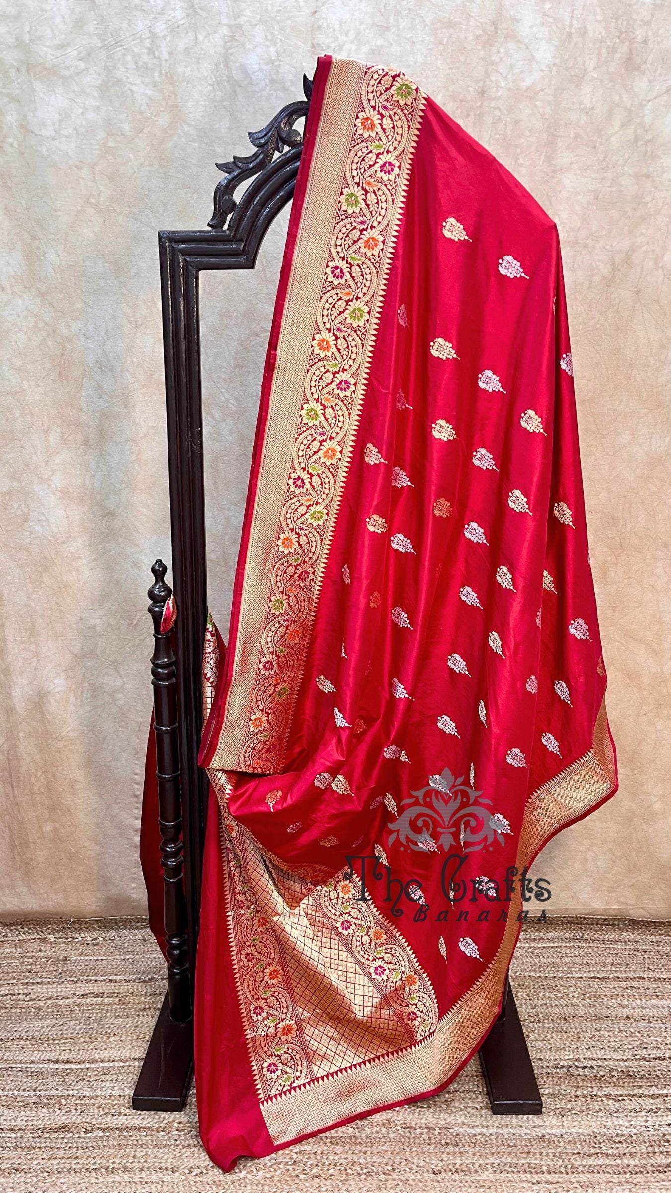 Pure Katan Silk Handloom Banarasi Saree - with sona rupa kadhua motifs