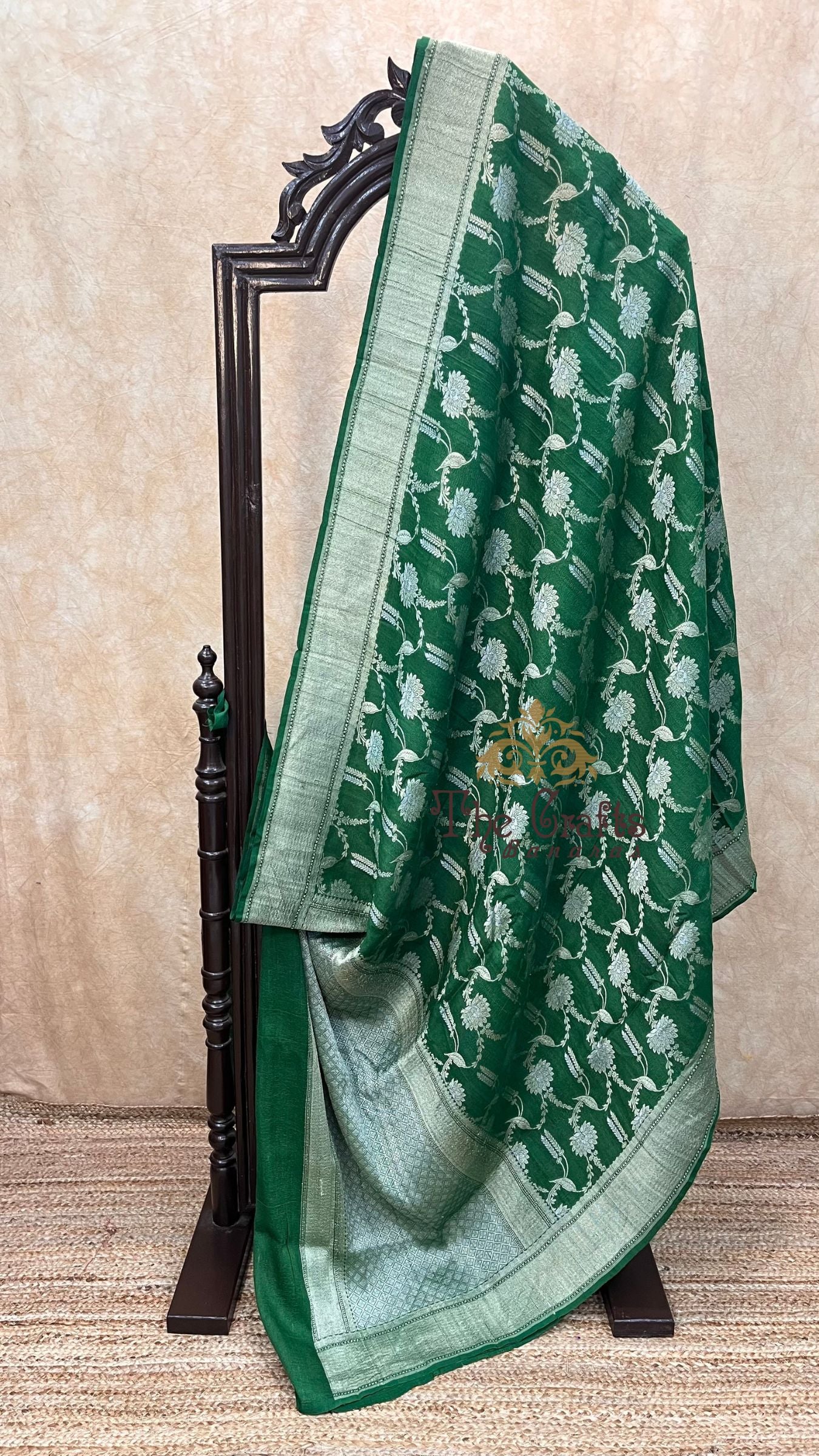 Tussar Georgette Handloom Banarasi Saree - Jaal with Meenakari