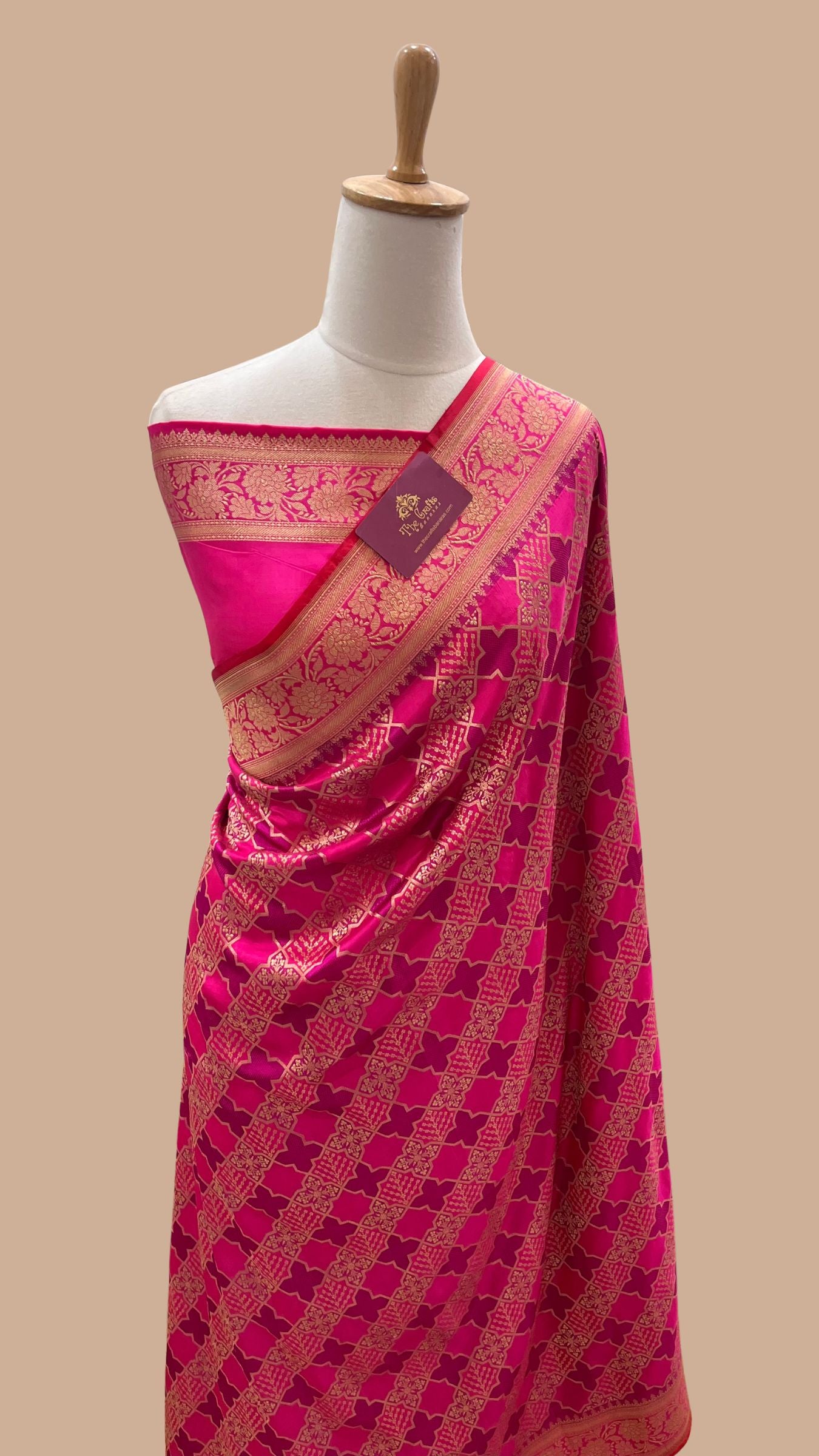 Rangkat Pure Katan Silk Handloom Banarasi Saree - Jaal Work With Meenakari