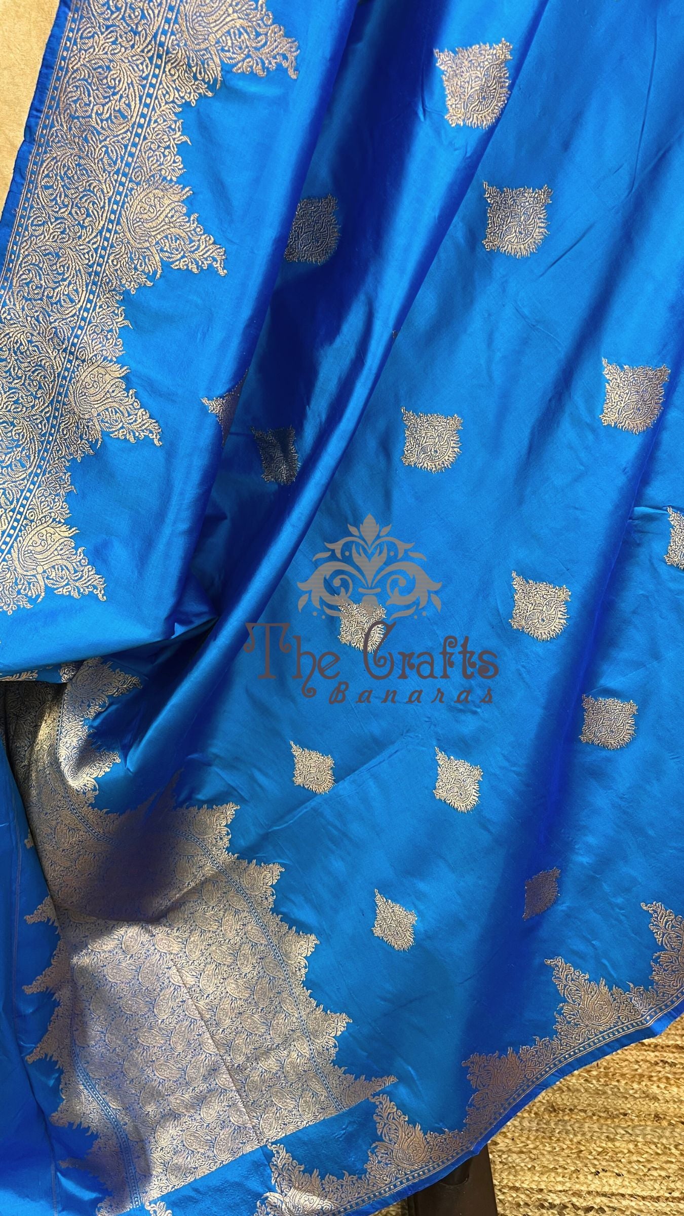 Pure Katan Silk Handloom Banarasi Saree - Jaal work