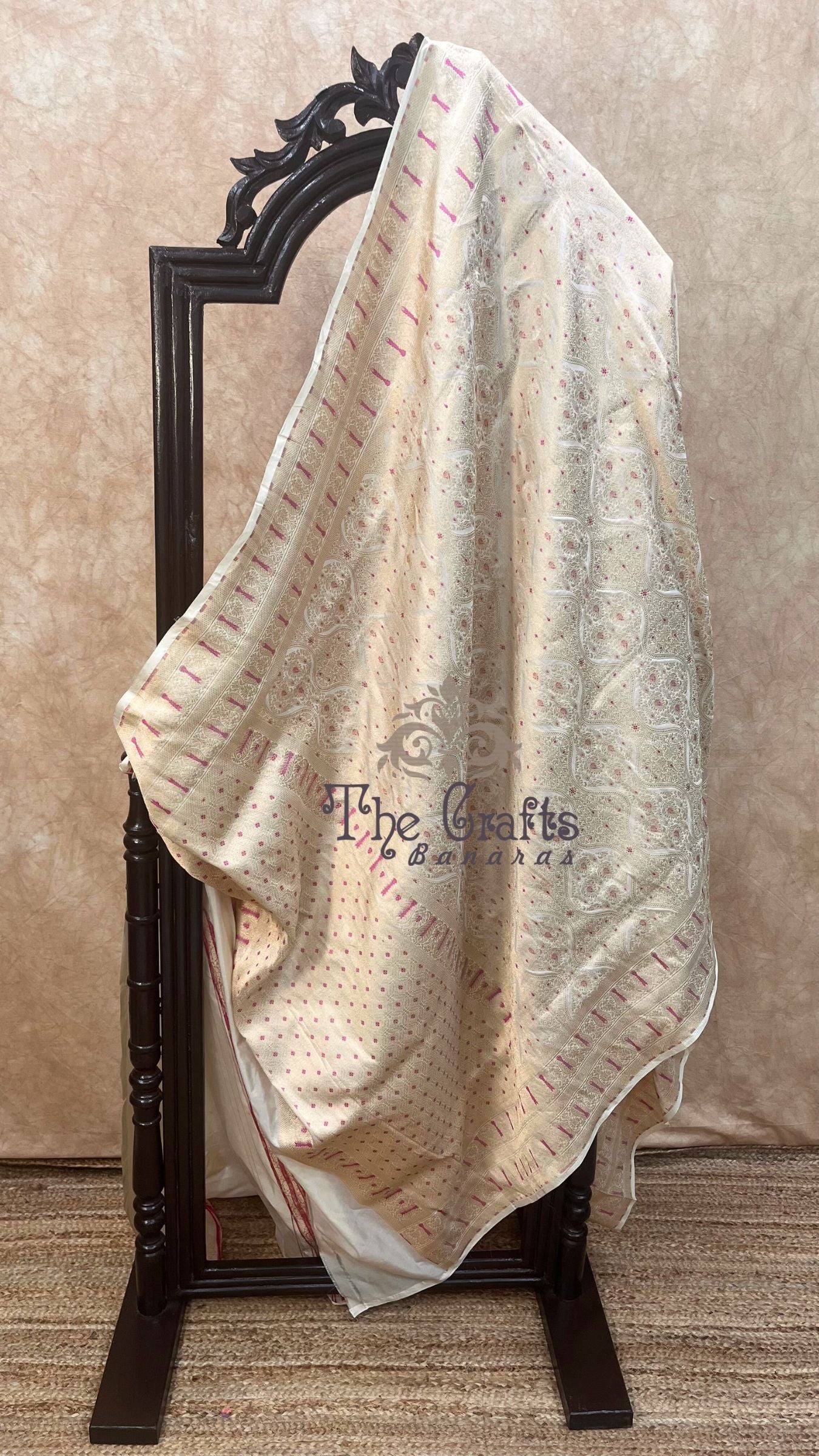 Pure Katan Silk Handloom Banarasi Saree - Tanchui Brocade Meena