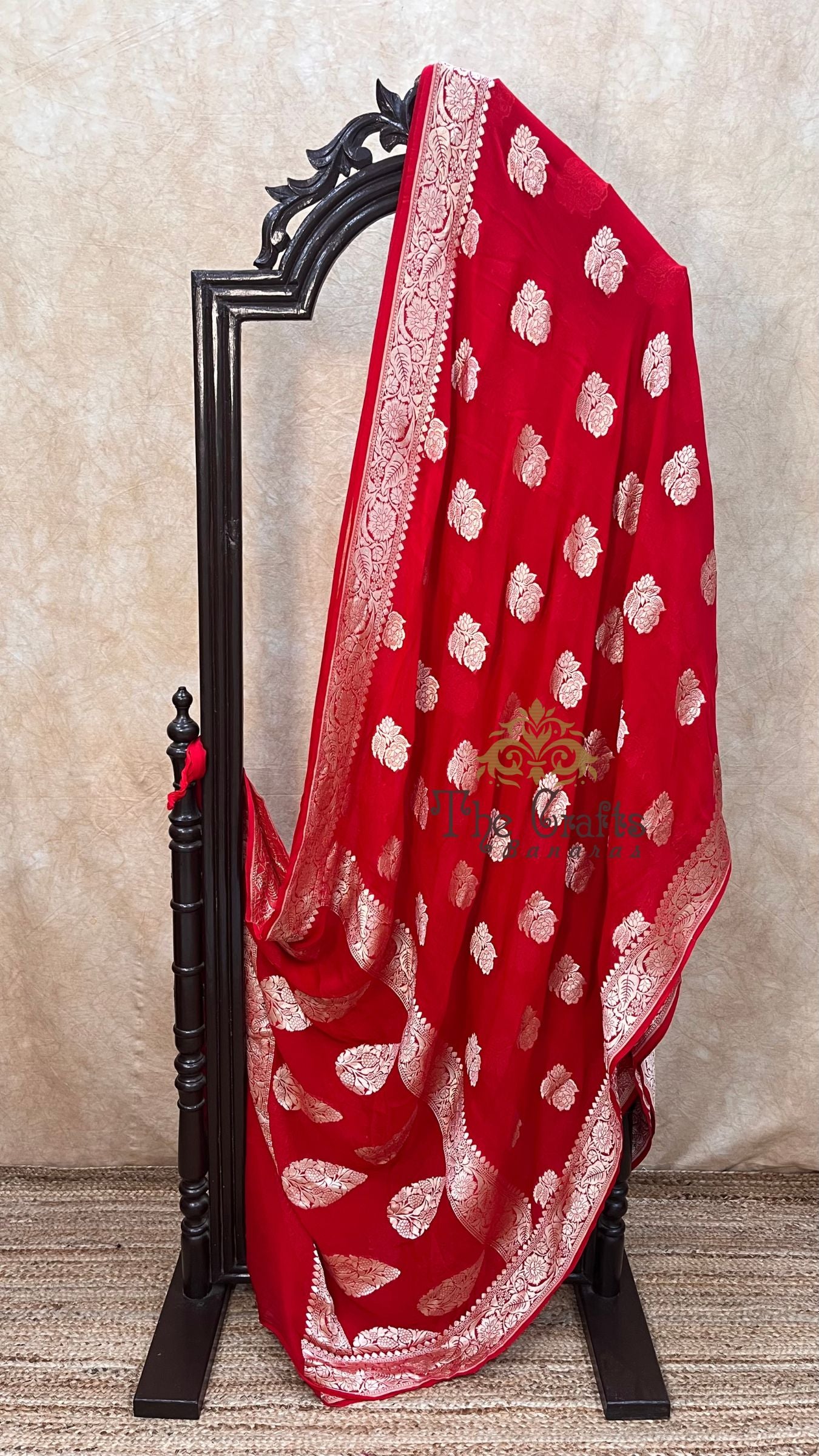 Khaddi Georgette Handloom Banarasi Saree - Water Zari