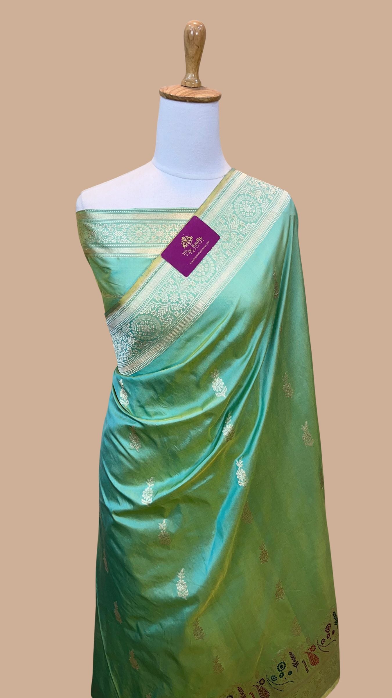 Pure Katan Silk Handloom Banarasi Saree - with kadhua meenakari motifs