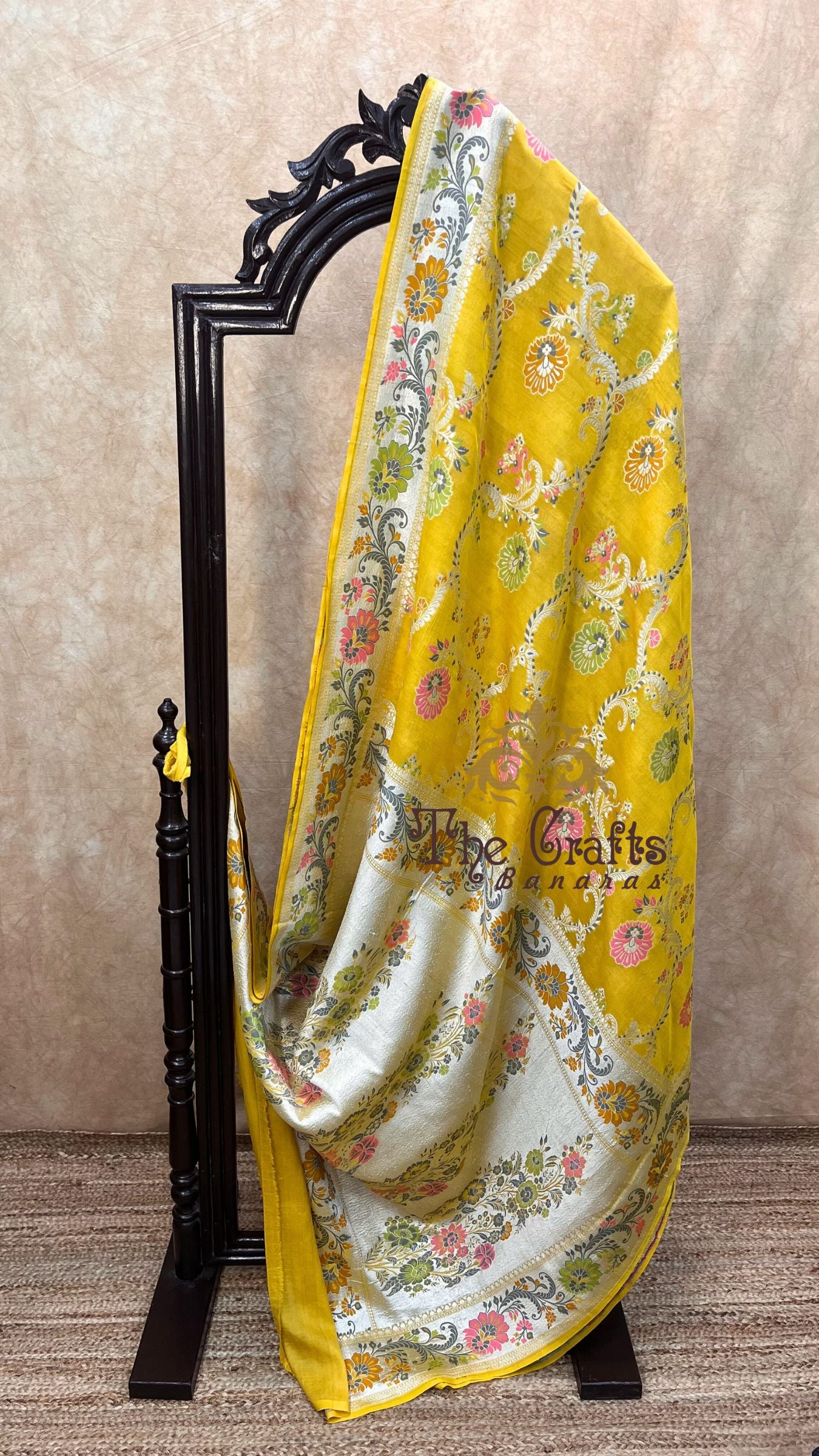 Tussar Georgette Handloom Banarasi Saree - Meenakari