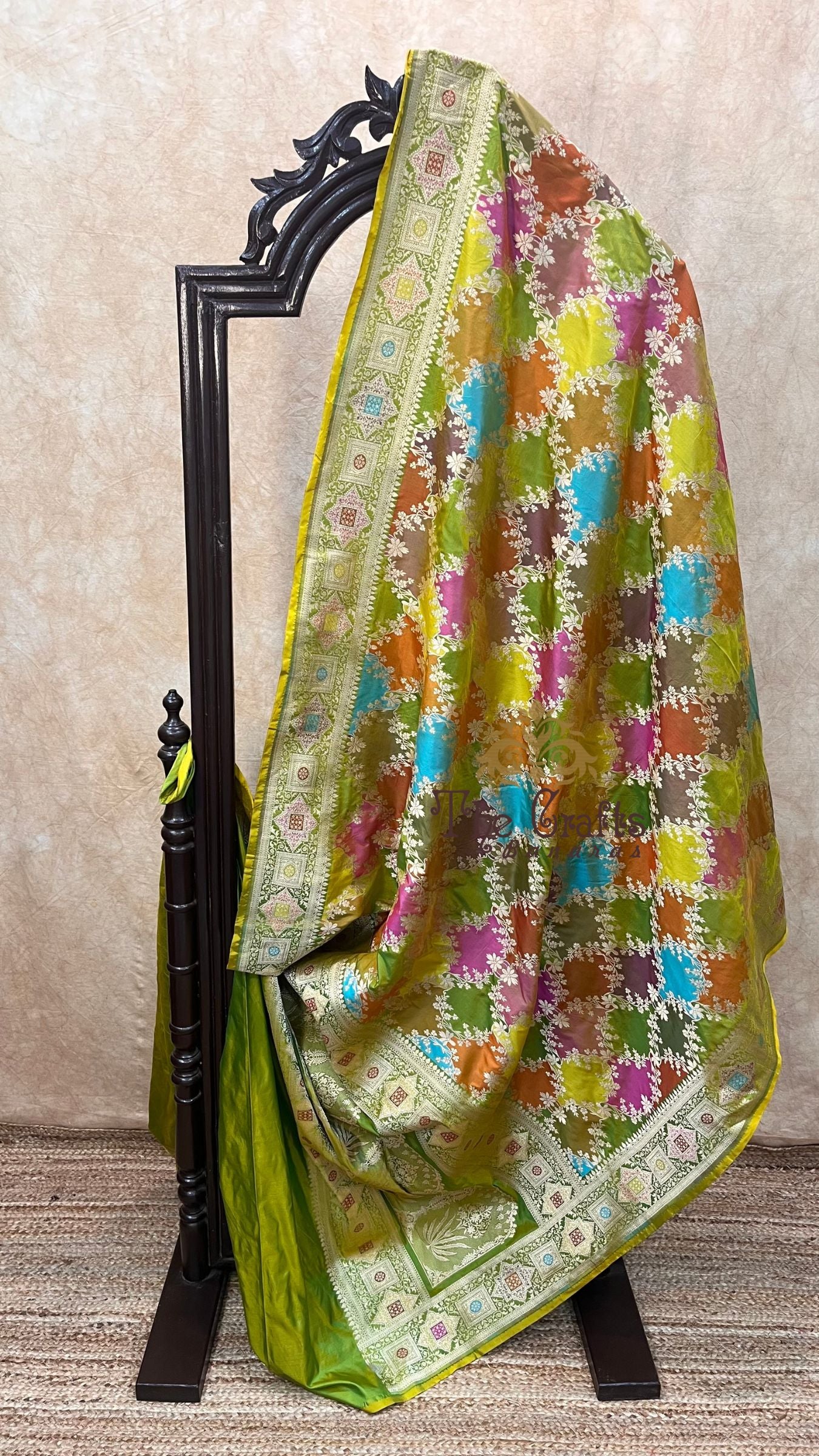 Rangkat Pure Katan Silk Handloom Banarasi Saree - Jaal Work With Meenakari