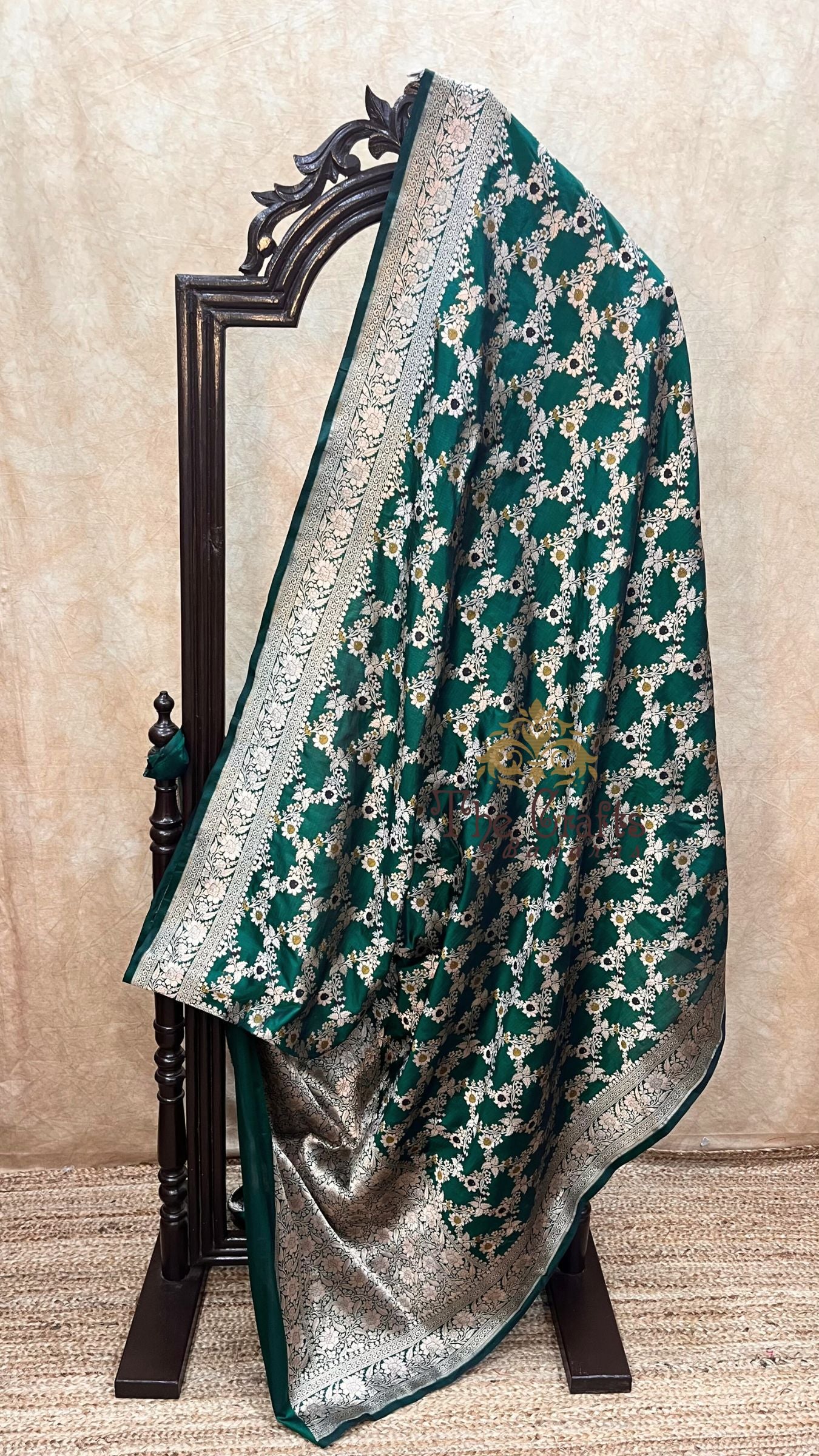 Pure Katan Silk Handloom Banarasi Saree - Jaal Work With Meenakari