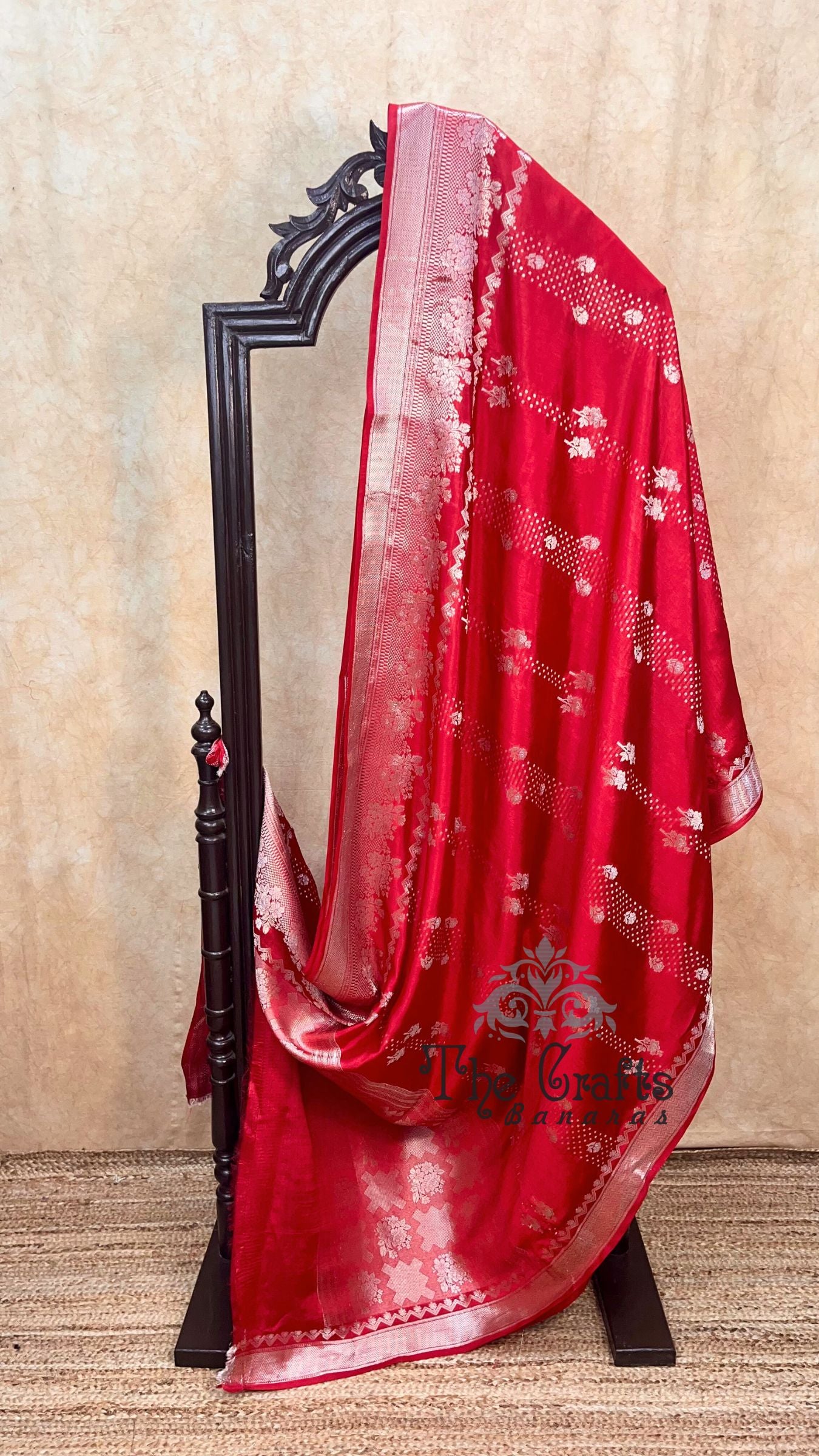 Red Pure Chiniya Silk Banarasi Saree
